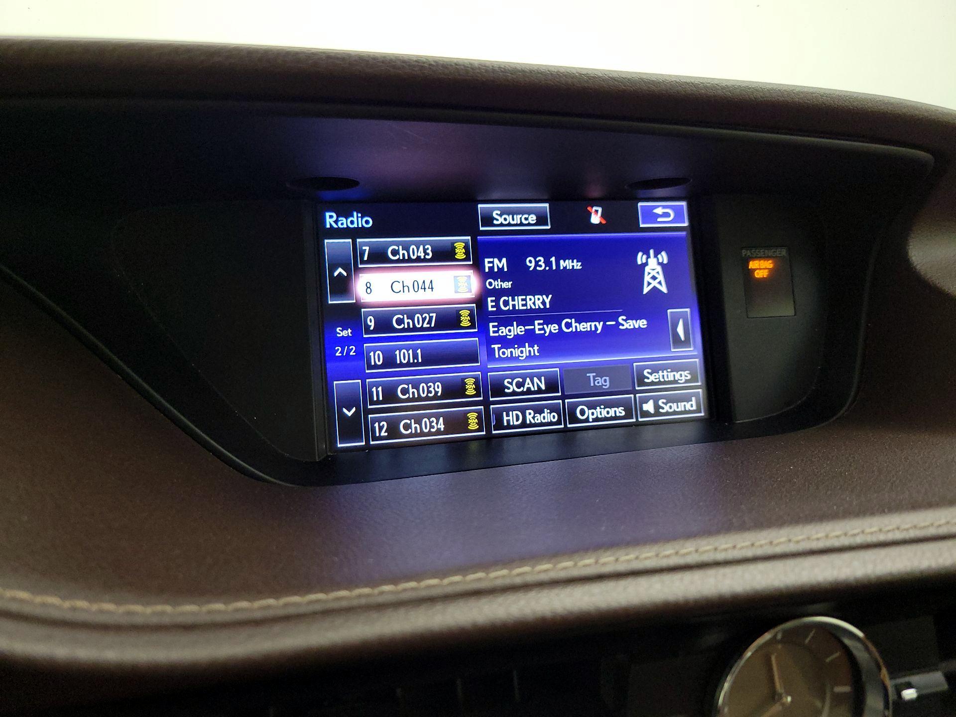 Thumbnail: 2016 Lexus ES - 16