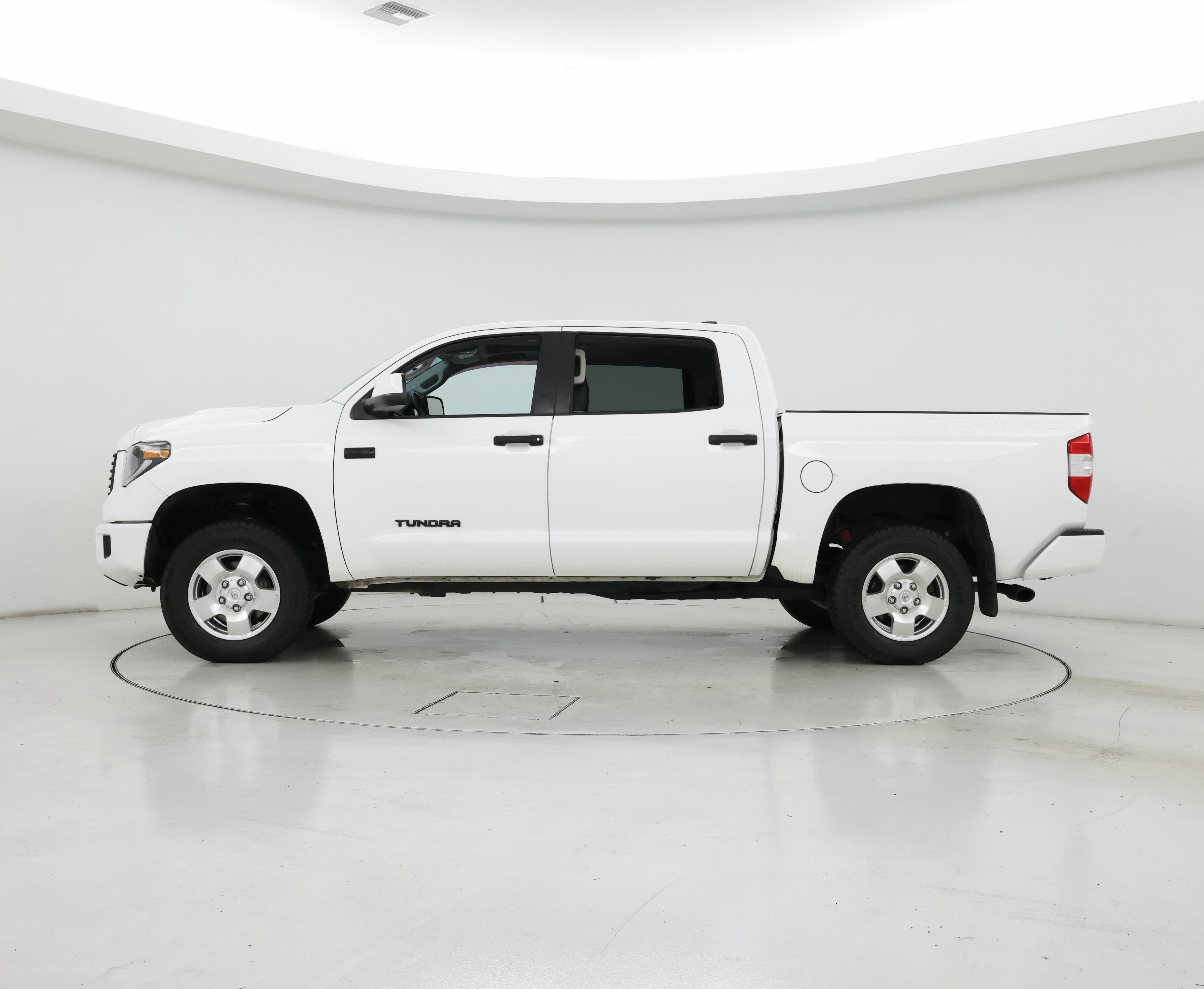 Thumbnail: 2020 Toyota Tundra - 3
