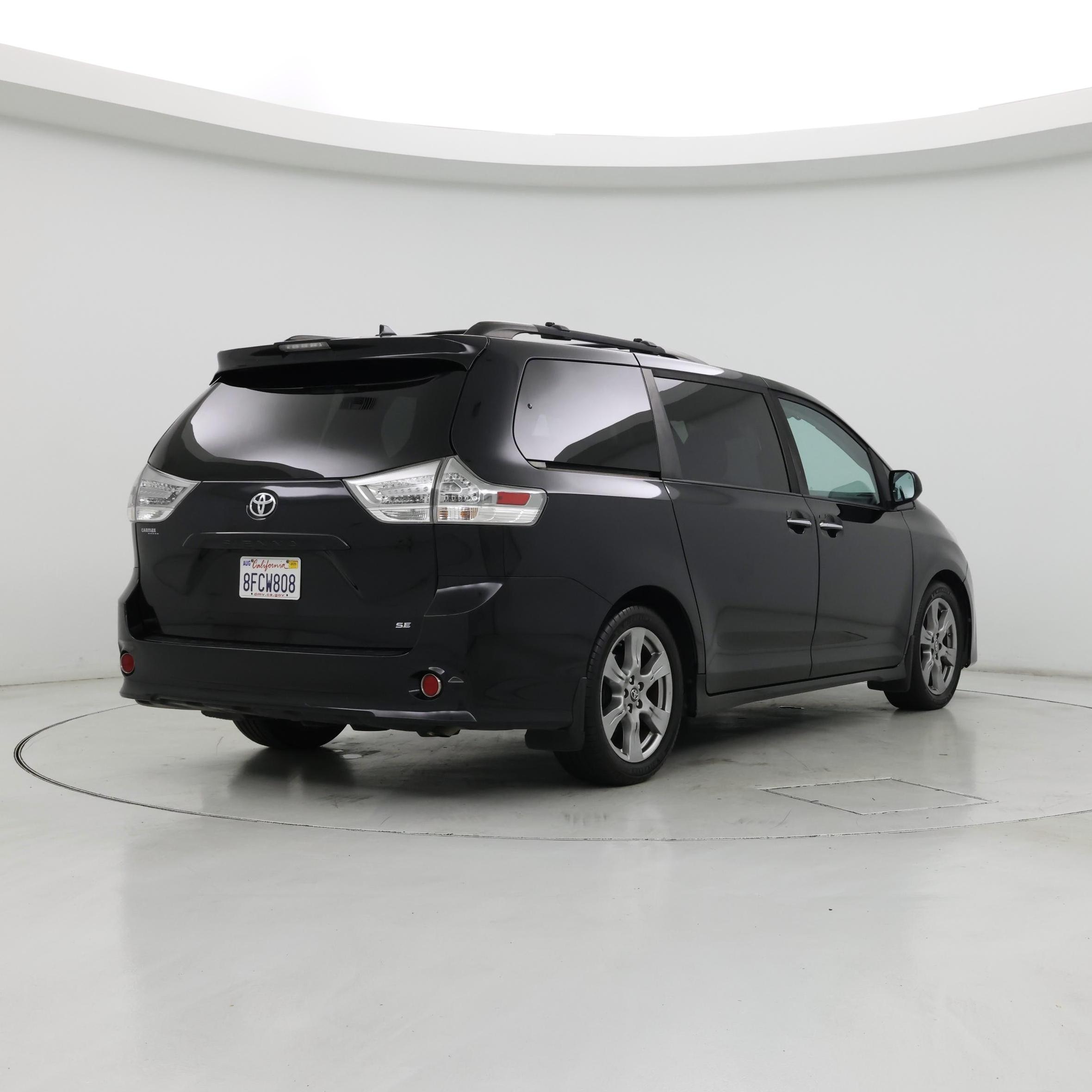 Thumbnail: 2018 Toyota Sienna - 8