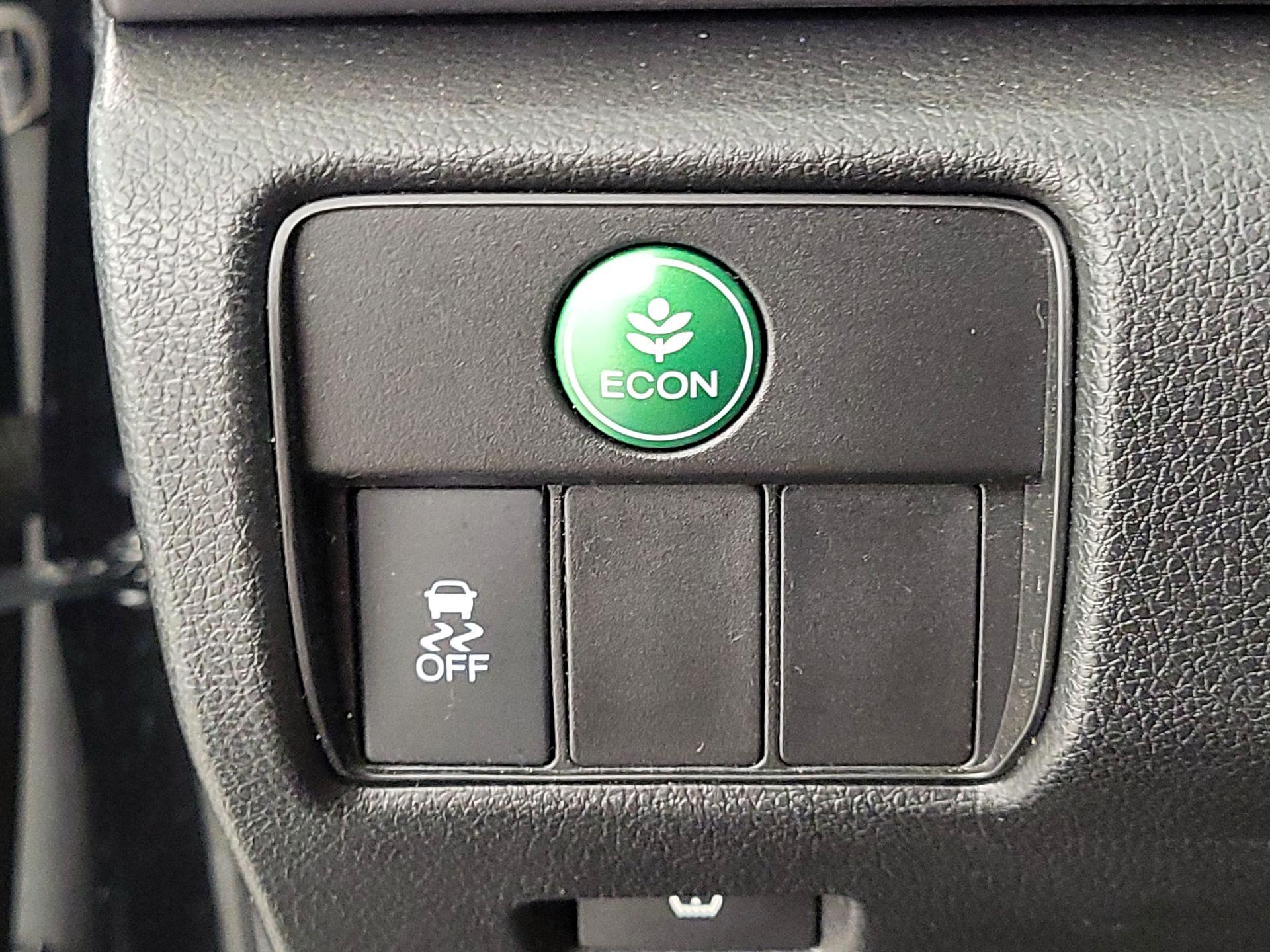 Thumbnail: 2015 Honda Accord - 13