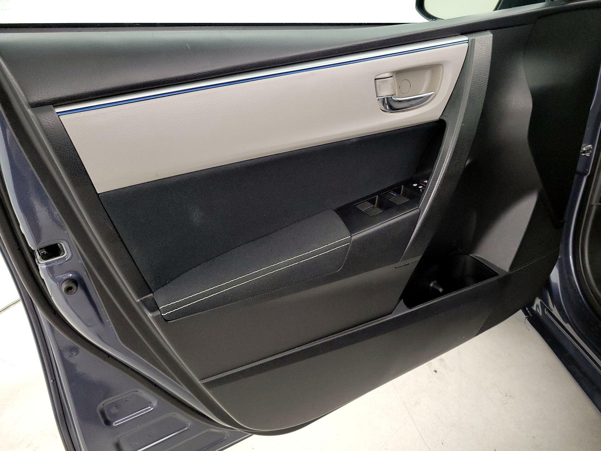 Thumbnail: 2016 Toyota Corolla - 12