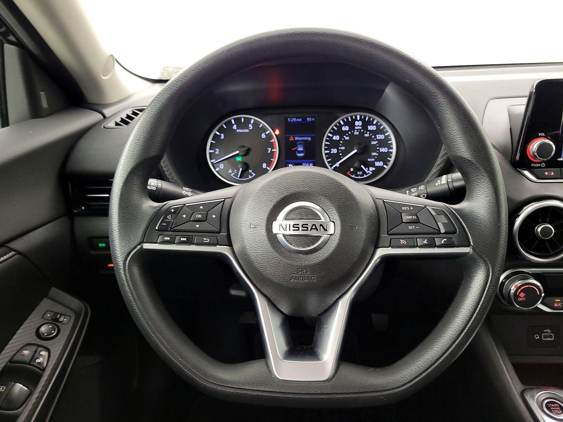 Thumbnail: 2020 Nissan Sentra - 10