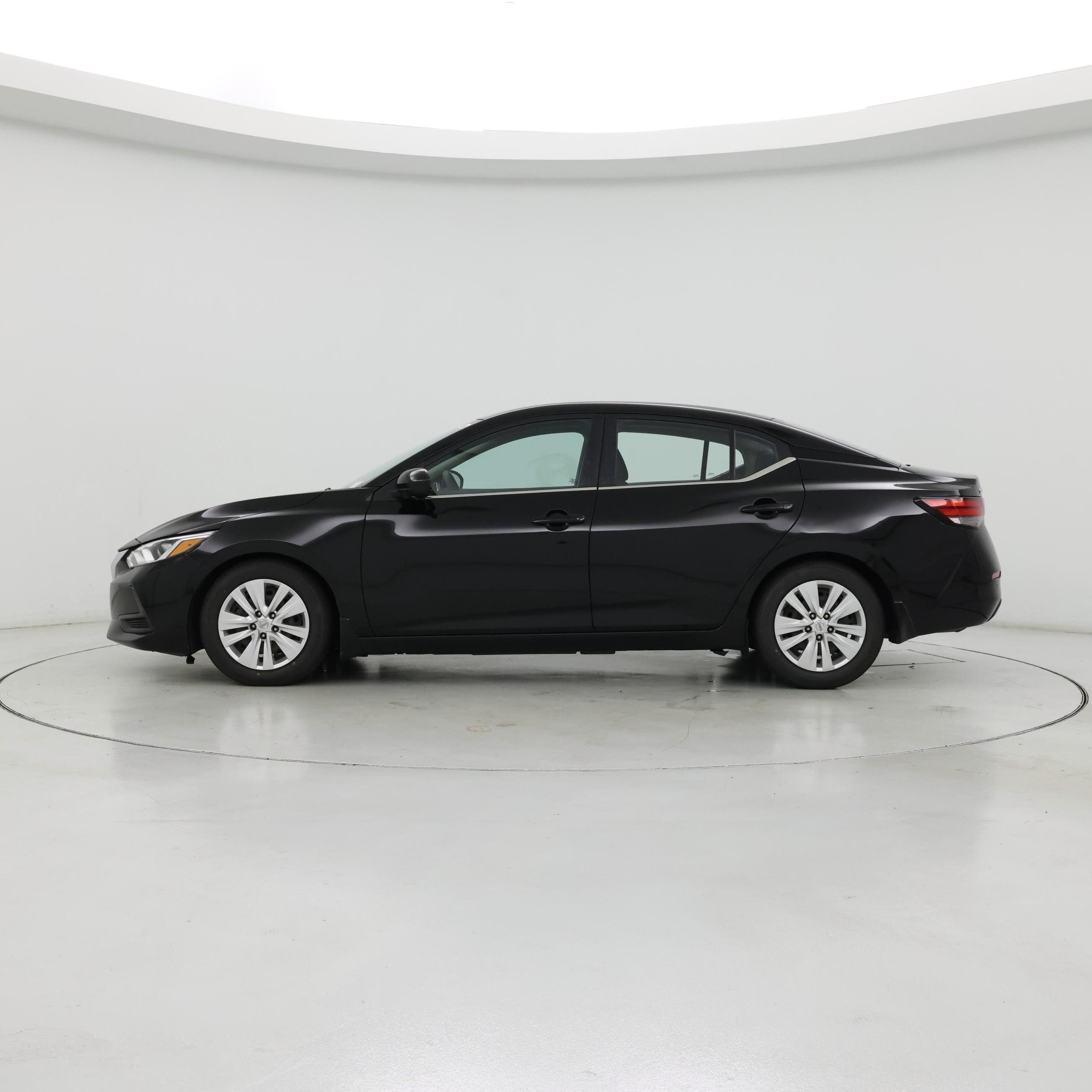 Thumbnail: 2020 Nissan Sentra - 3