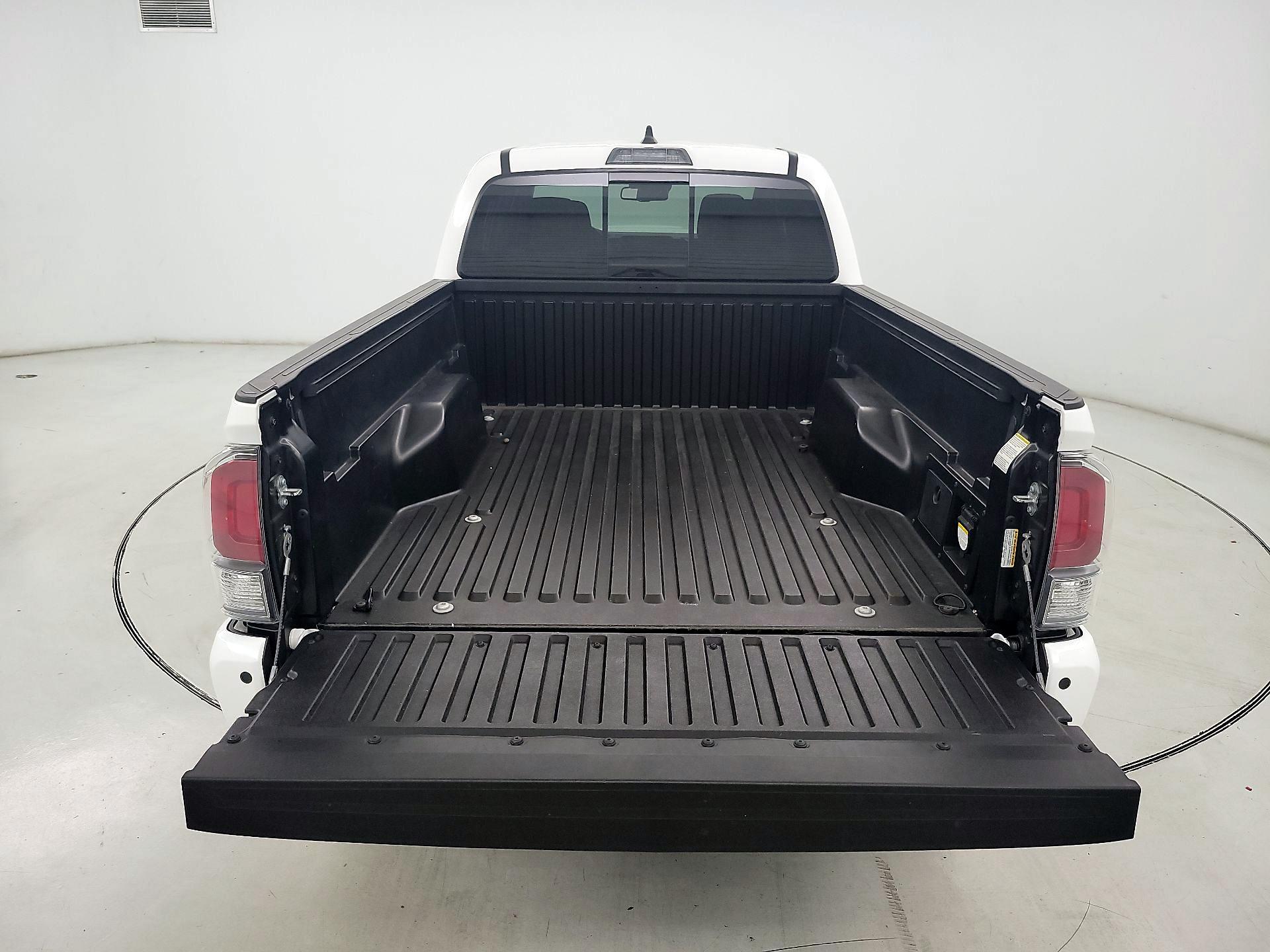 Thumbnail: 2022 Toyota Tacoma - 20