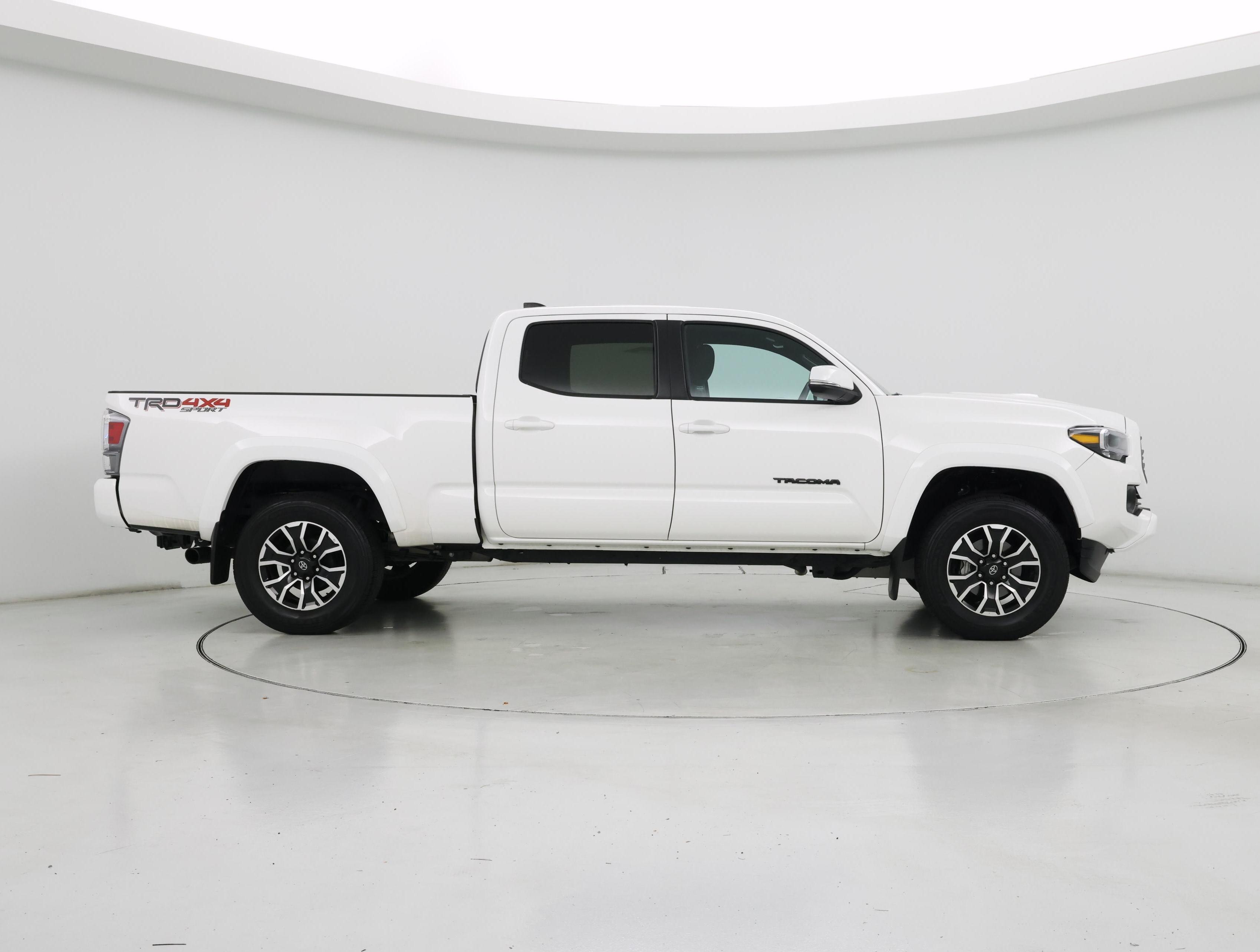 Thumbnail: 2022 Toyota Tacoma - 7