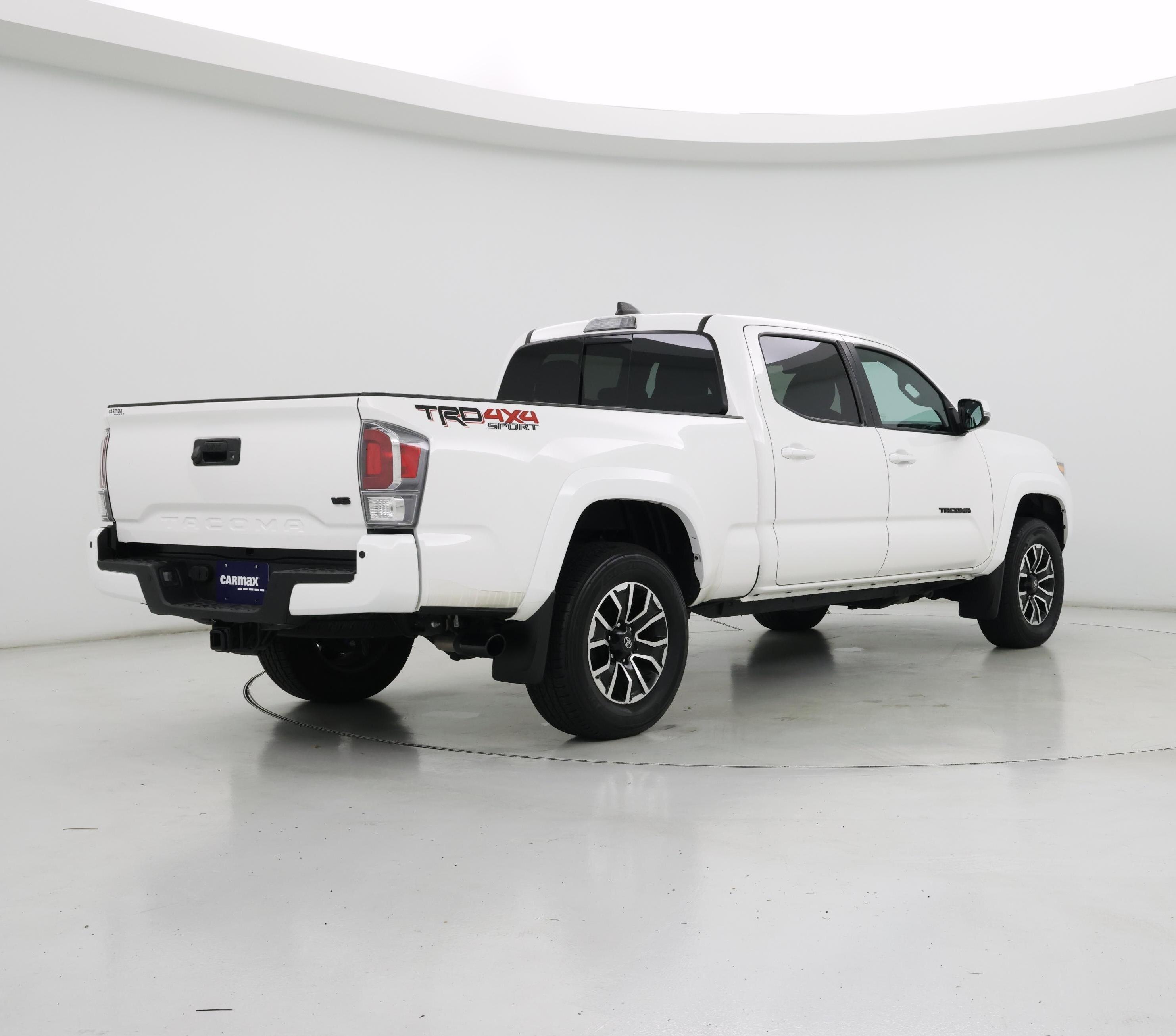 Thumbnail: 2022 Toyota Tacoma - 8