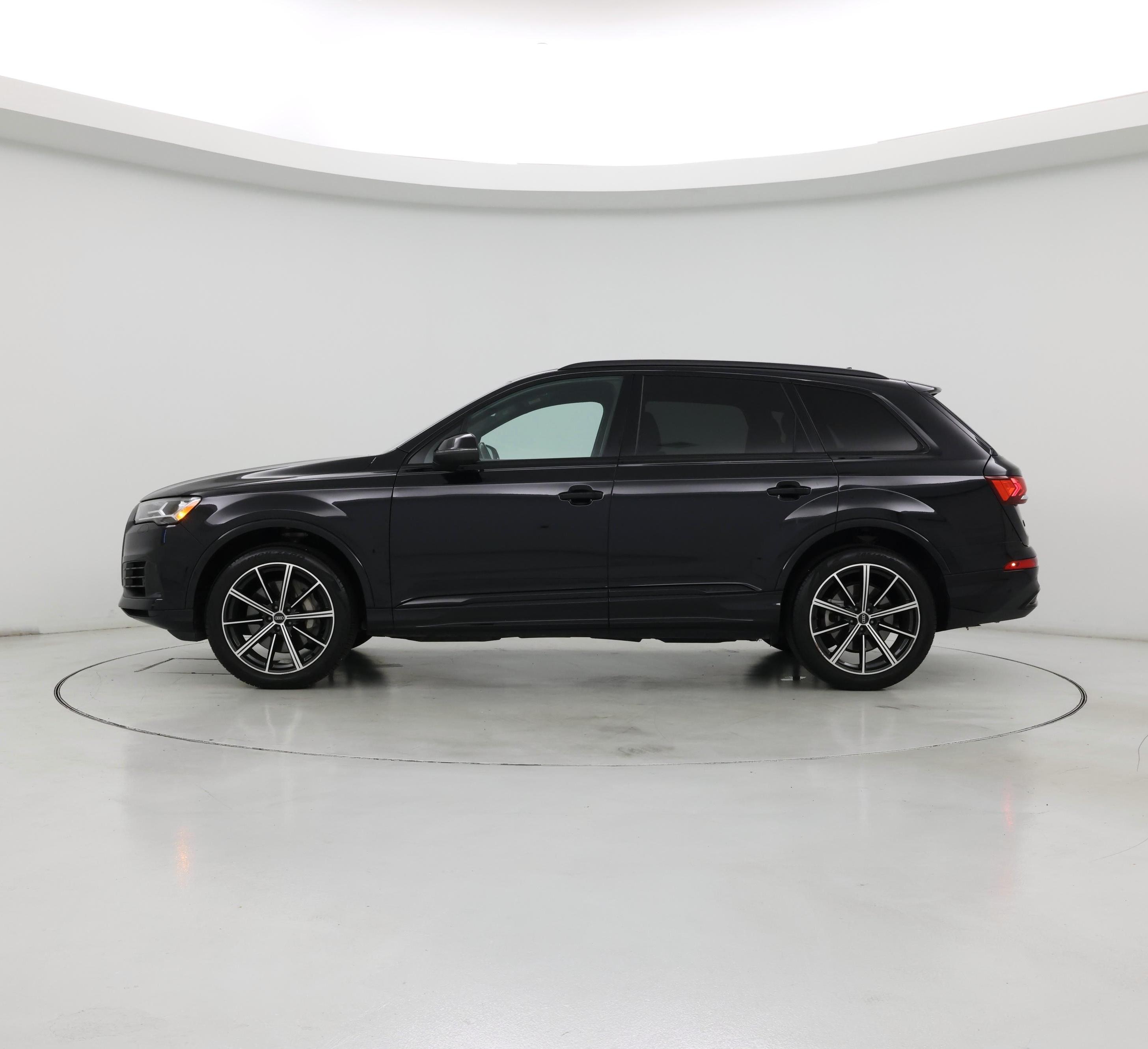 Thumbnail: 2021 Audi Q7 - 3