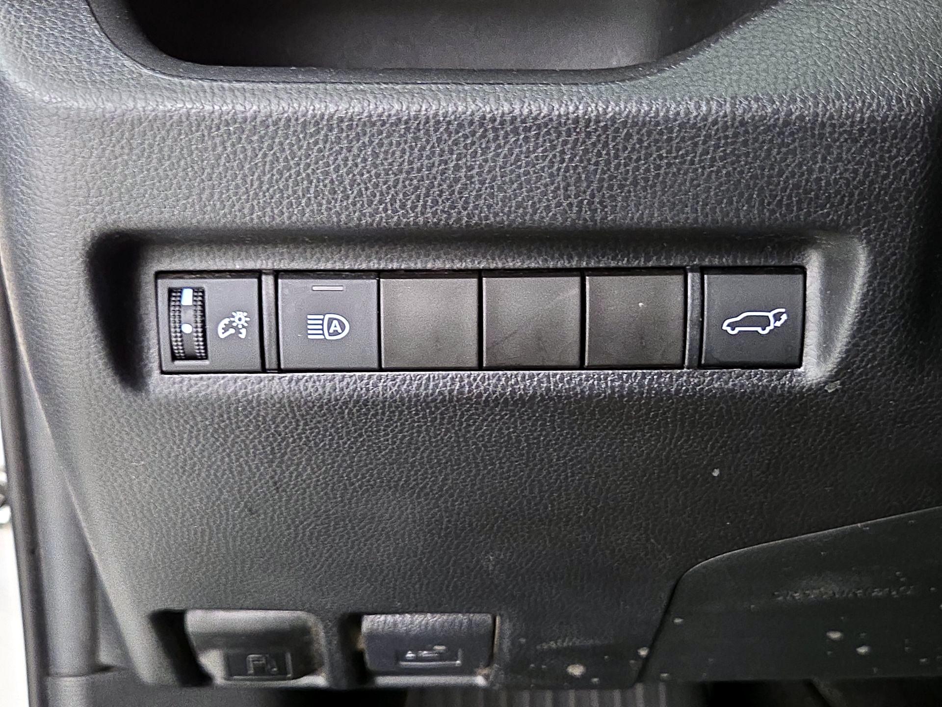 Thumbnail: 2022 Toyota RAV4 - 13