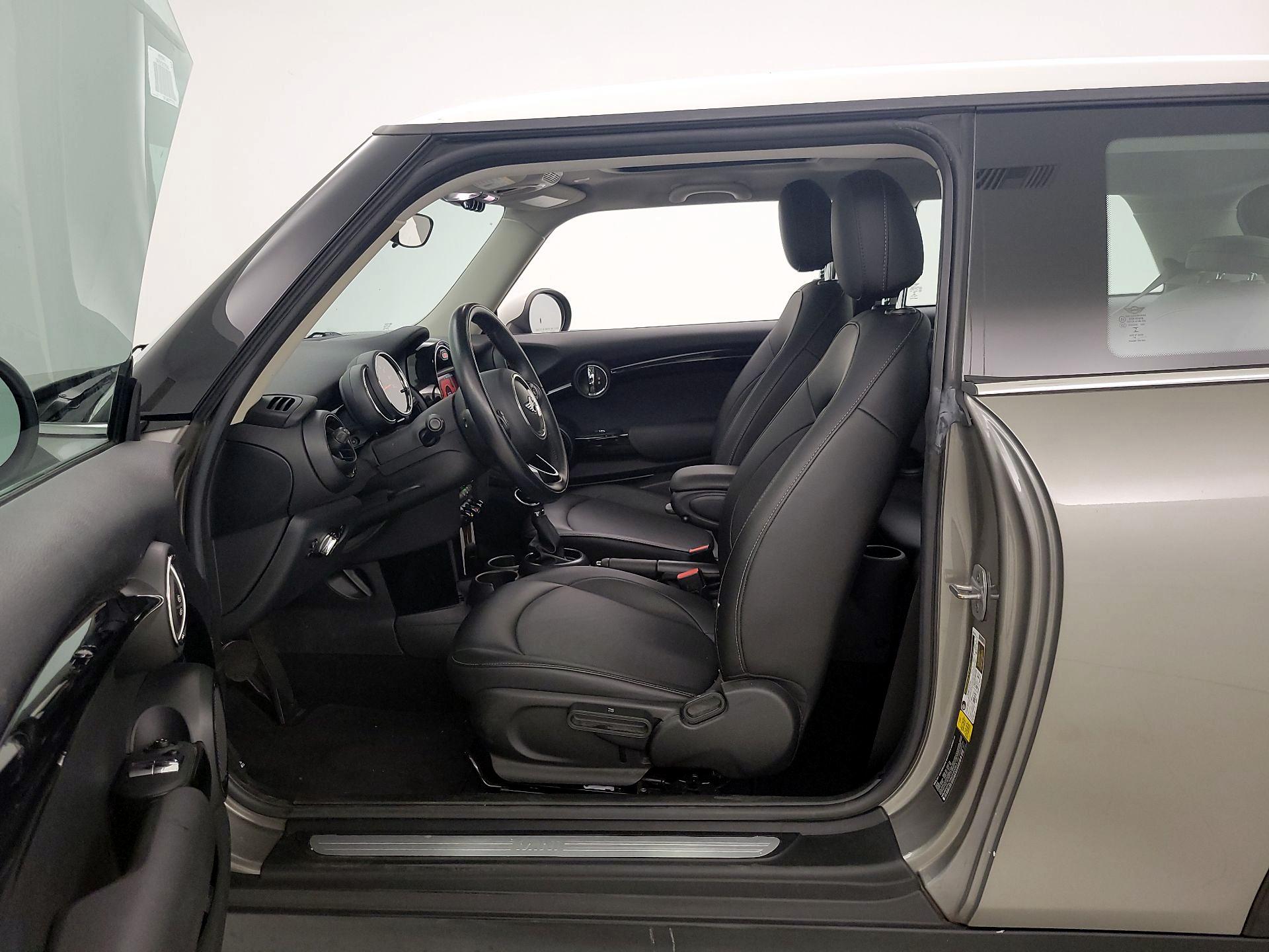 Thumbnail: 2019 MINI Cooper Hardtop - 11
