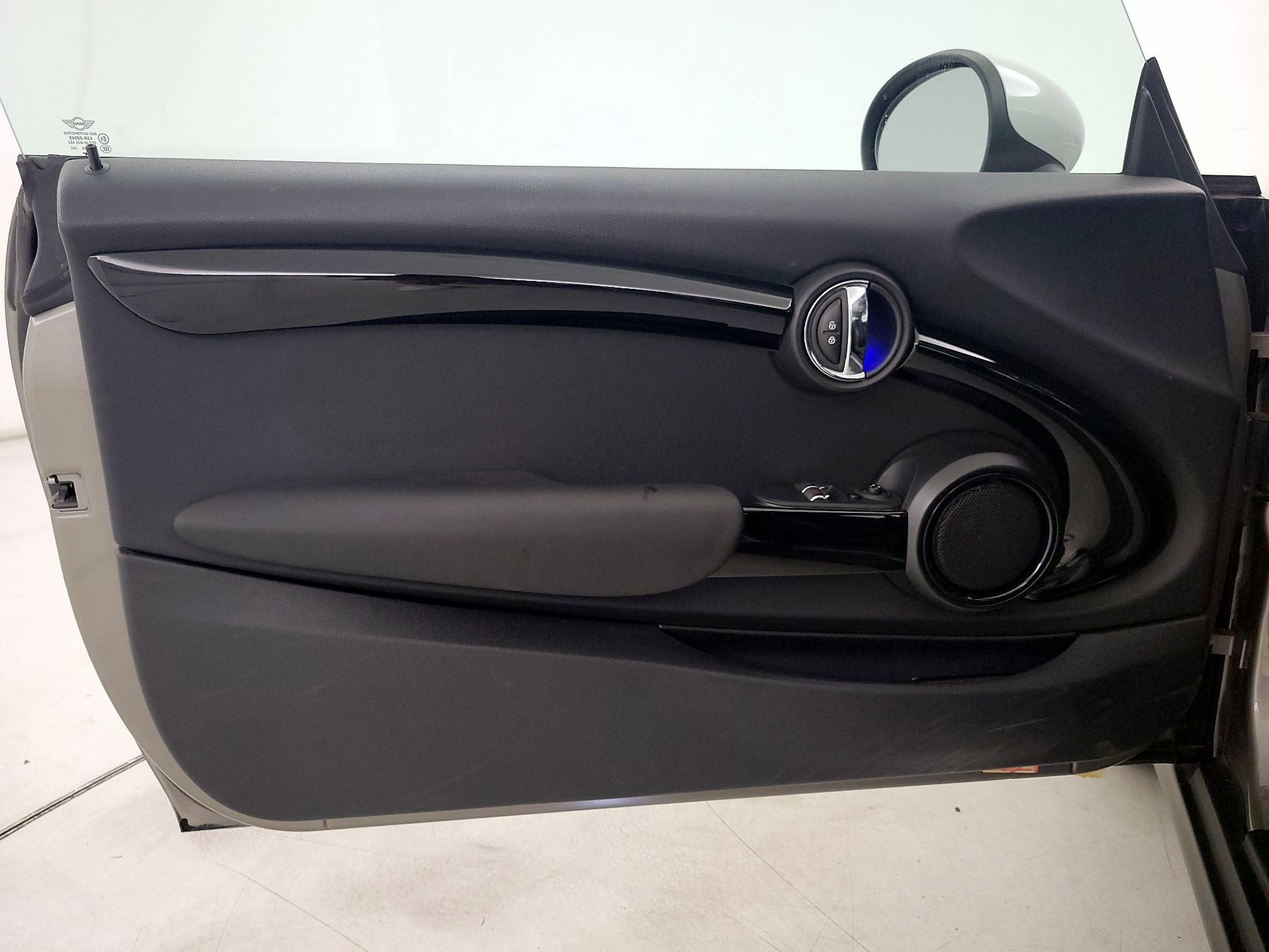 Thumbnail: 2019 MINI Cooper Hardtop - 12