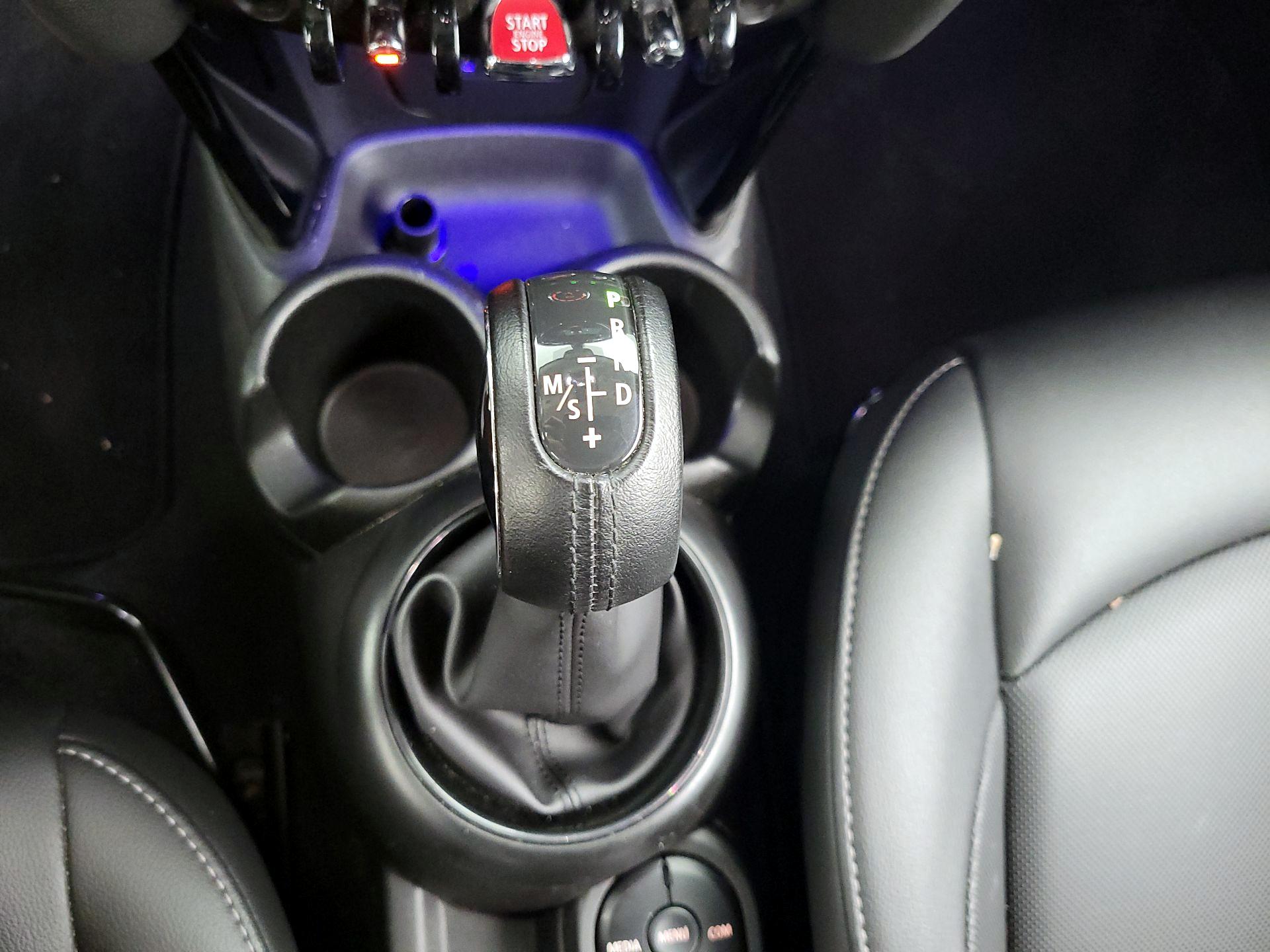 Thumbnail: 2019 MINI Cooper Hardtop - 17