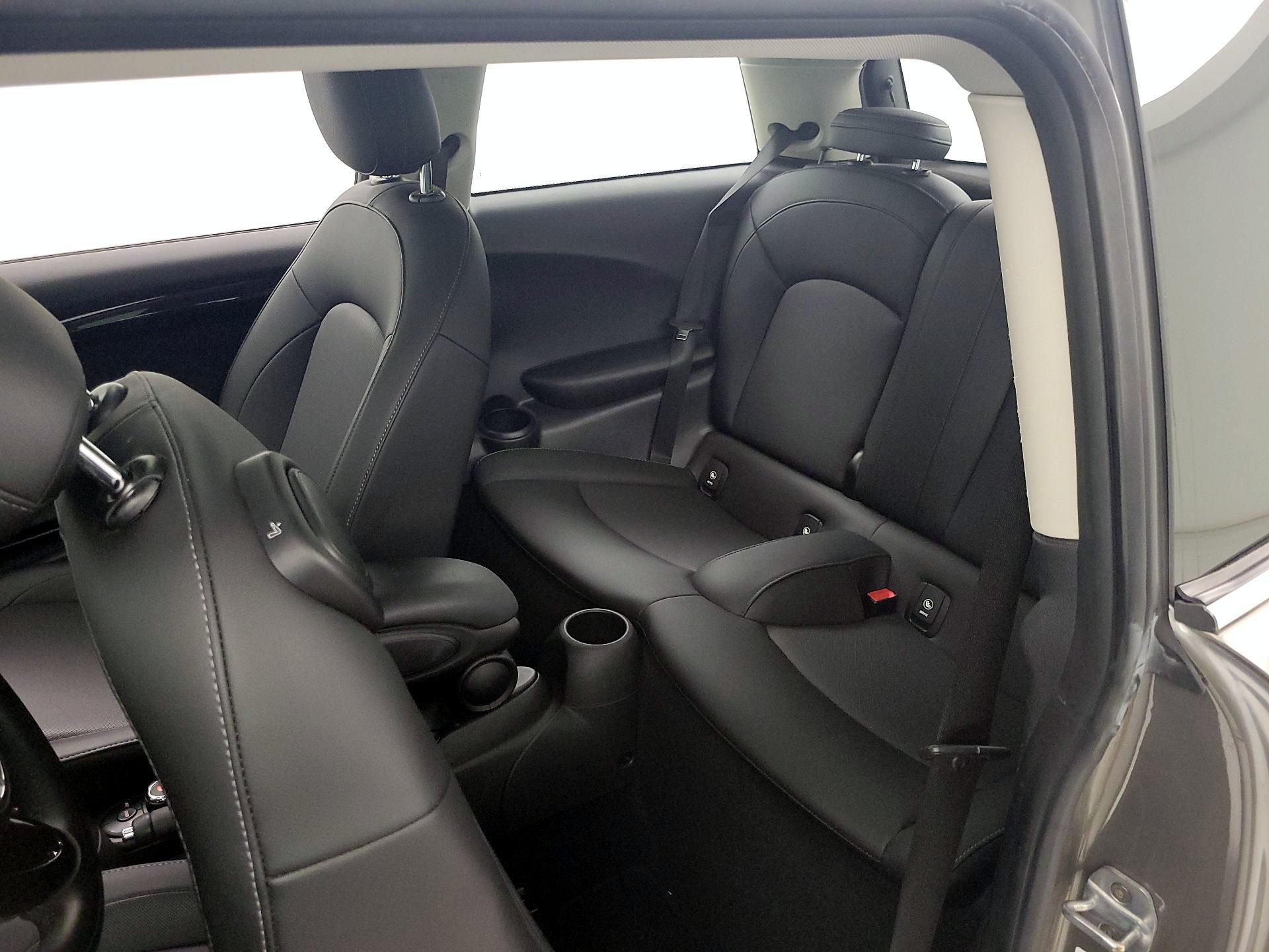 Thumbnail: 2019 MINI Cooper Hardtop - 20