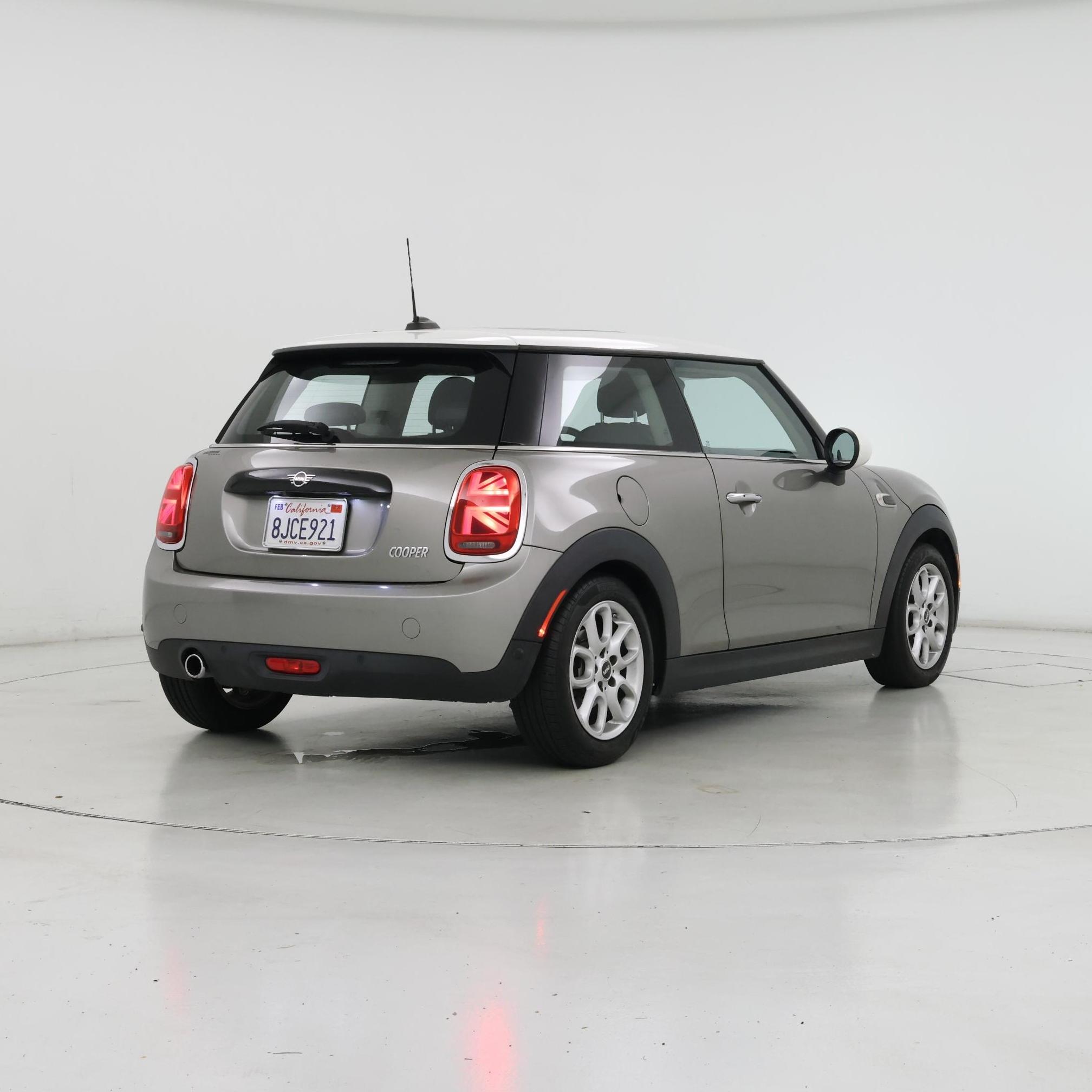 Thumbnail: 2019 MINI Cooper Hardtop - 8