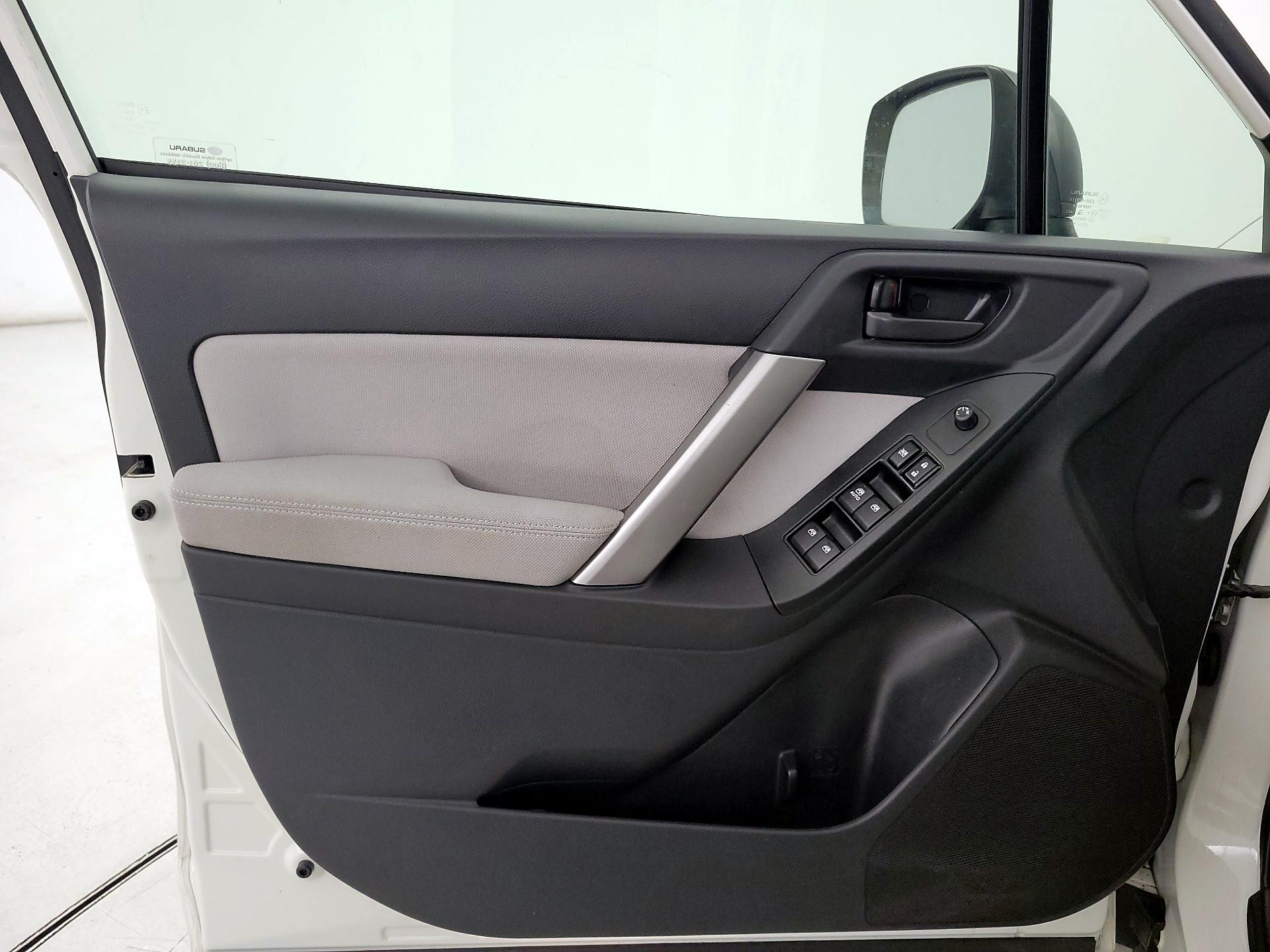 Thumbnail: 2015 Subaru Forester - 12