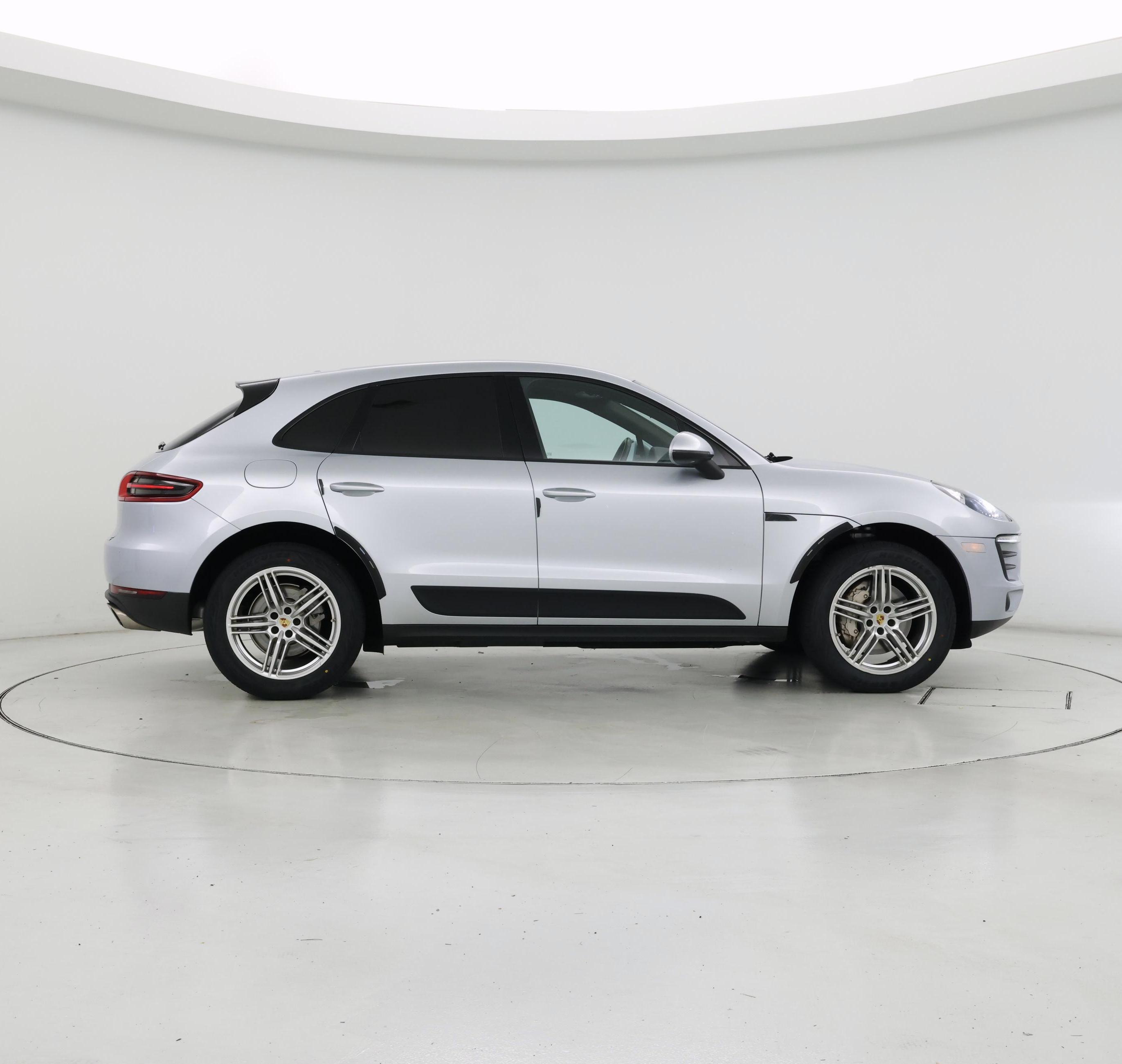 Thumbnail: 2017 Porsche Macan - 7