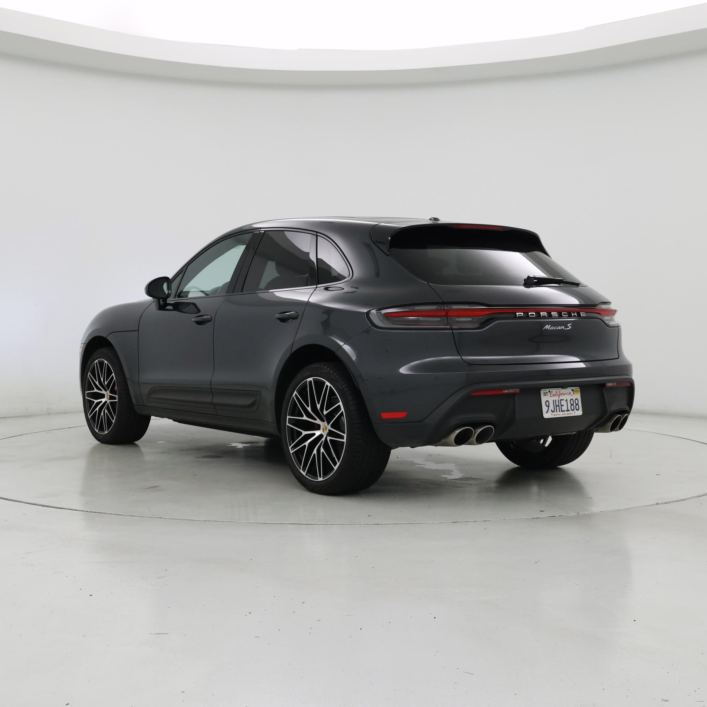 Thumbnail: 2023 Porsche Macan - 2