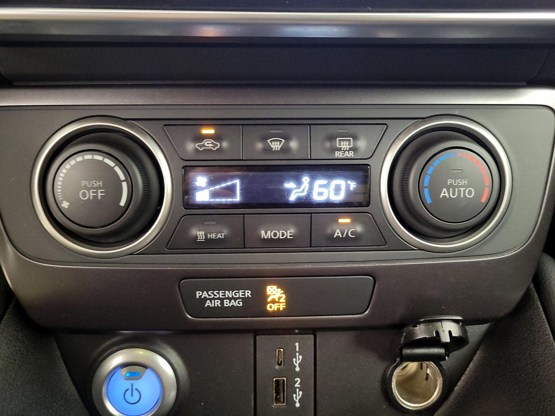 Thumbnail: 2022 Nissan Leaf - 16