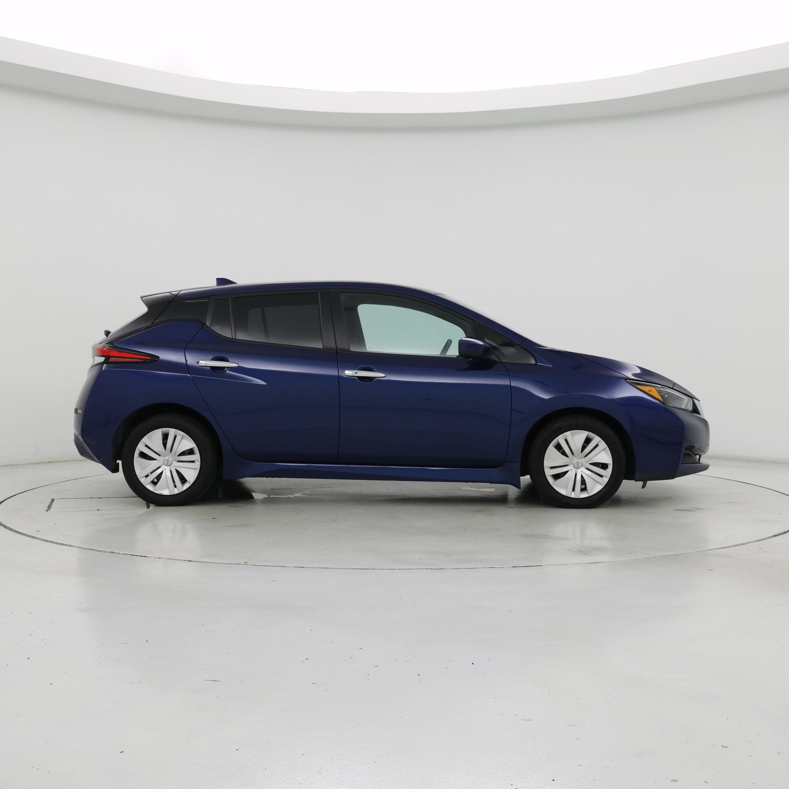 Thumbnail: 2022 Nissan Leaf - 7