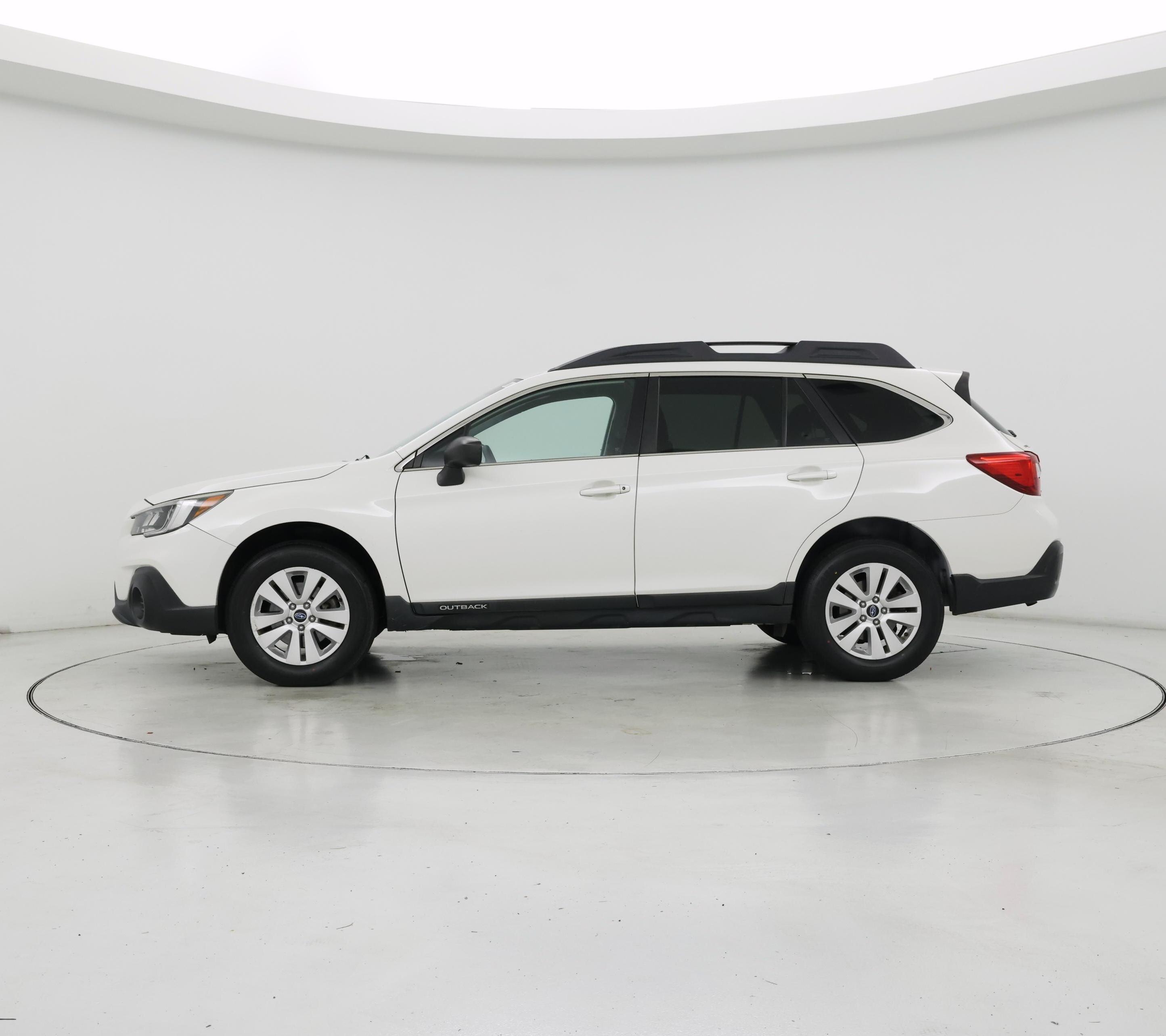 Thumbnail: 2018 Subaru Outback - 3