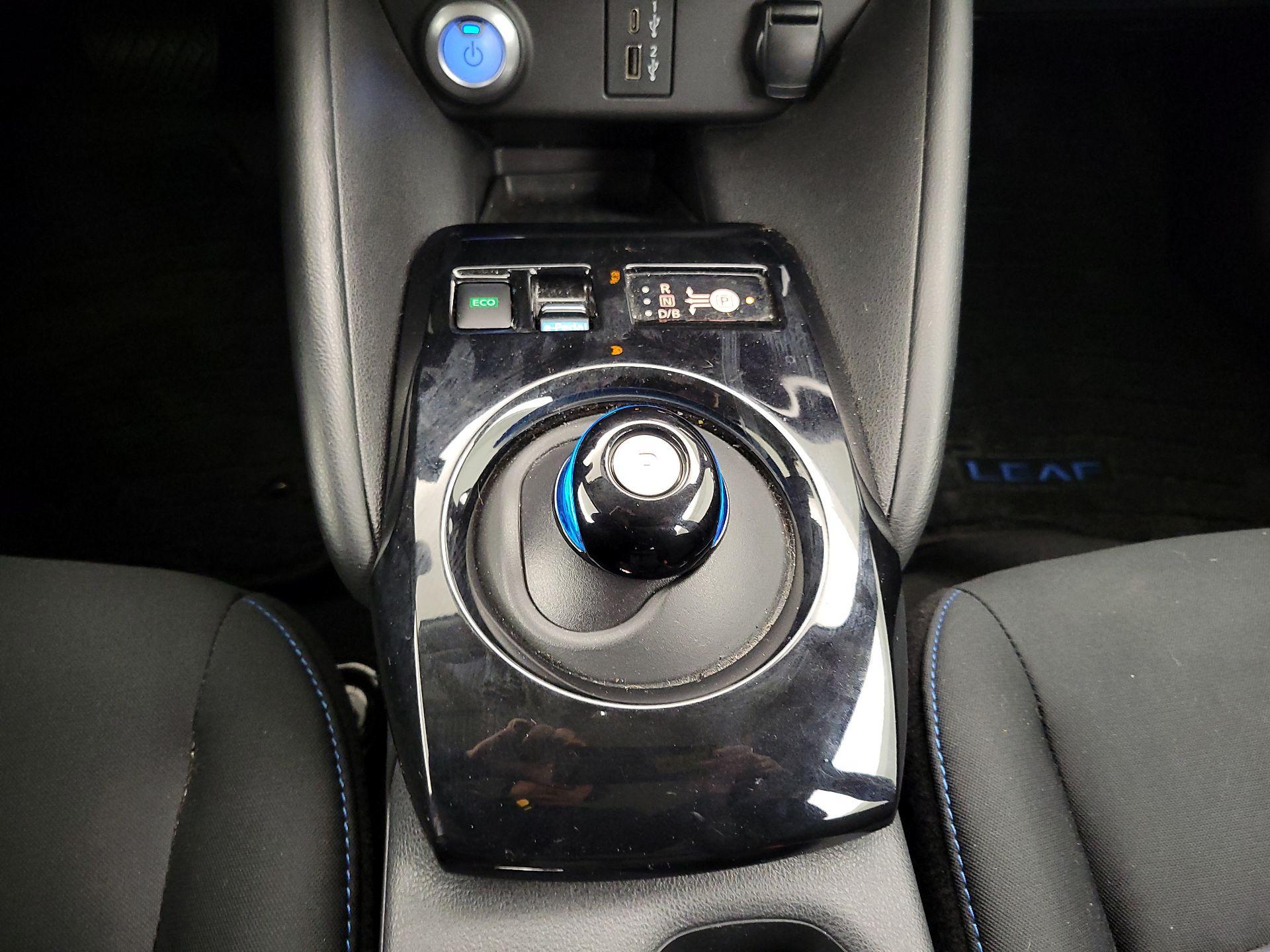Thumbnail: 2020 Nissan Leaf - 18