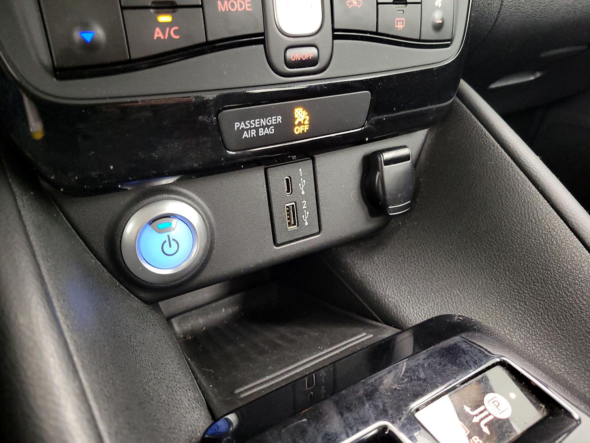 Thumbnail: 2020 Nissan Leaf - 19
