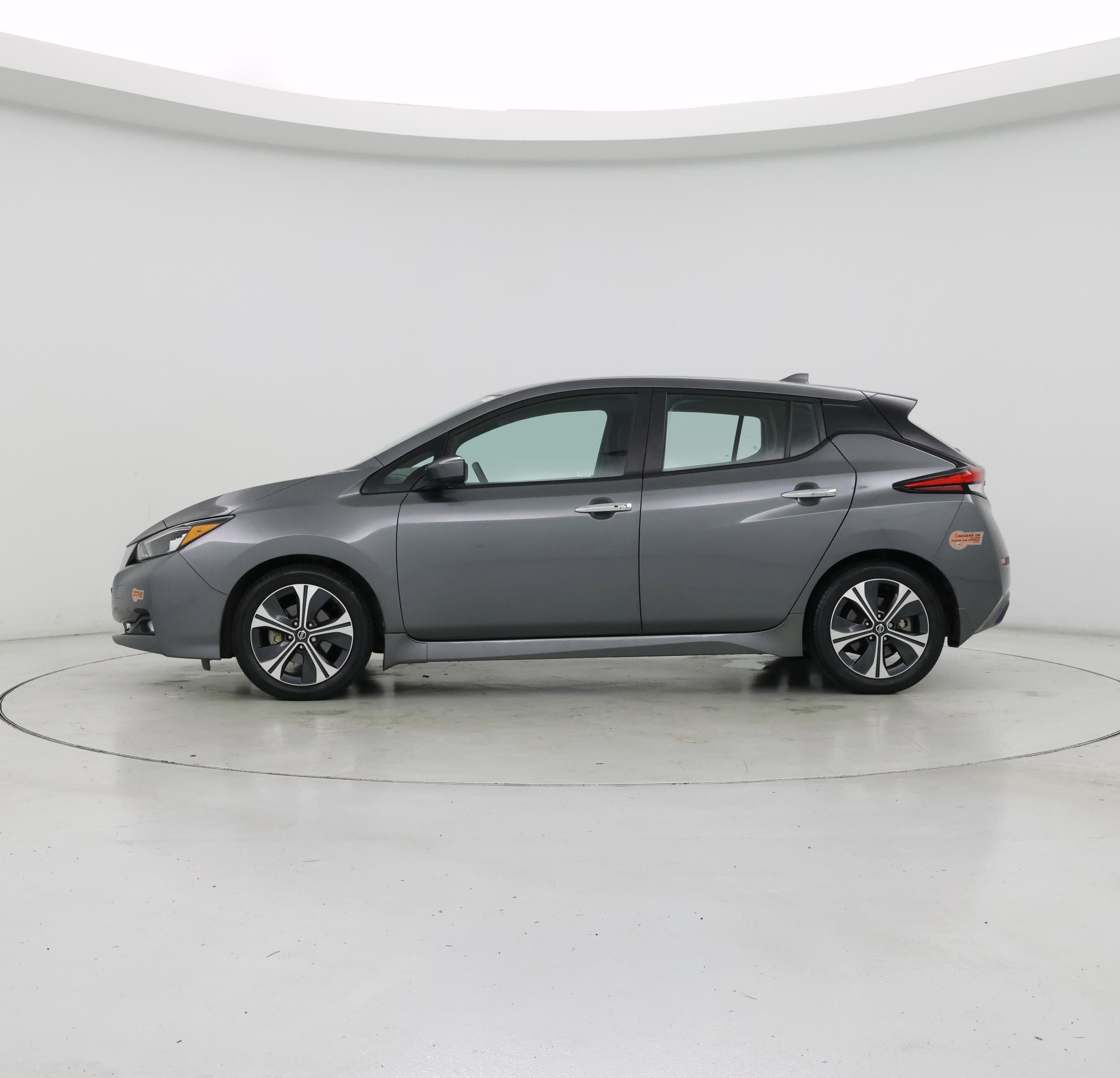 Thumbnail: 2020 Nissan Leaf - 3