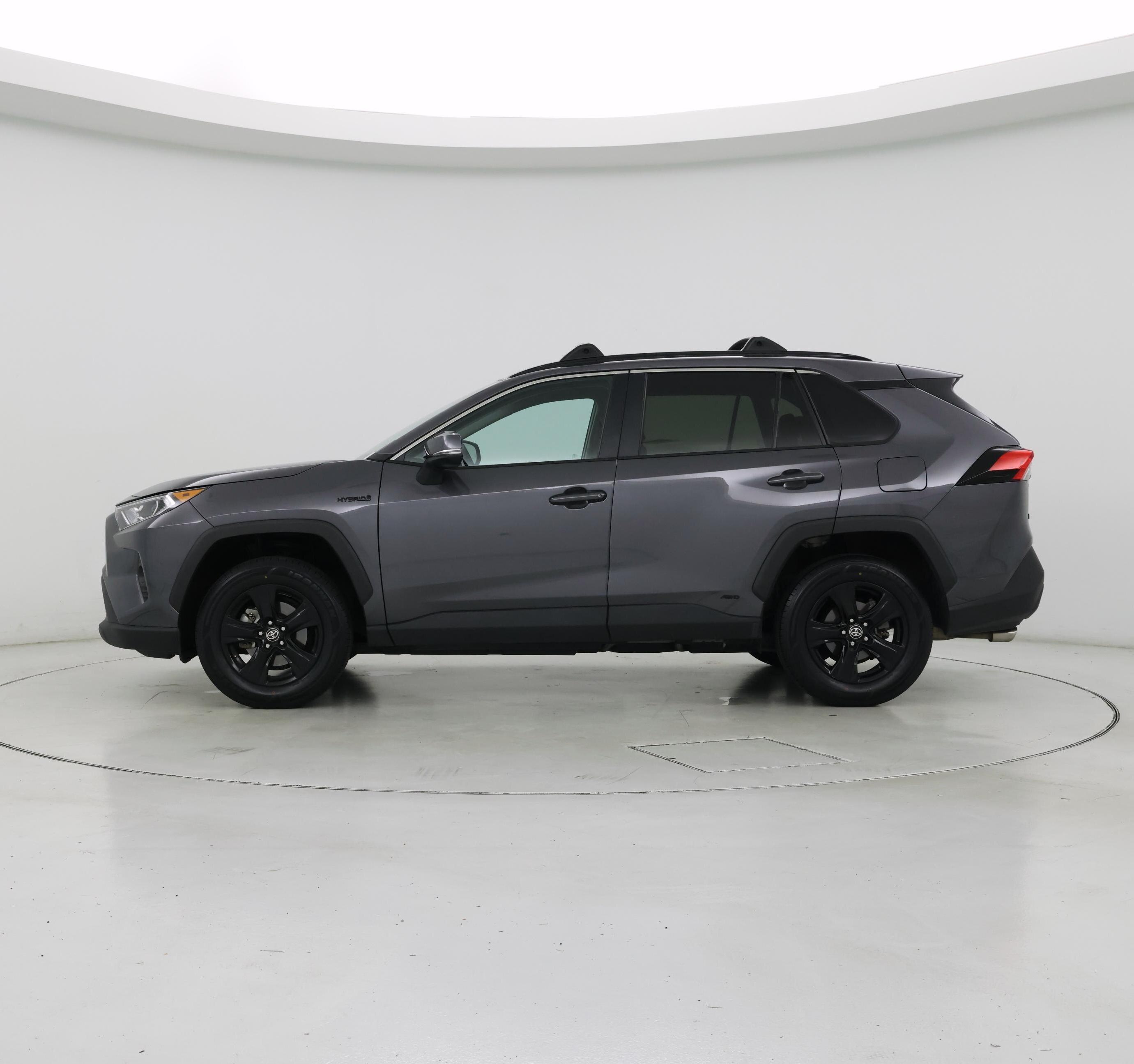 Thumbnail: 2021 Toyota RAV4 - 3