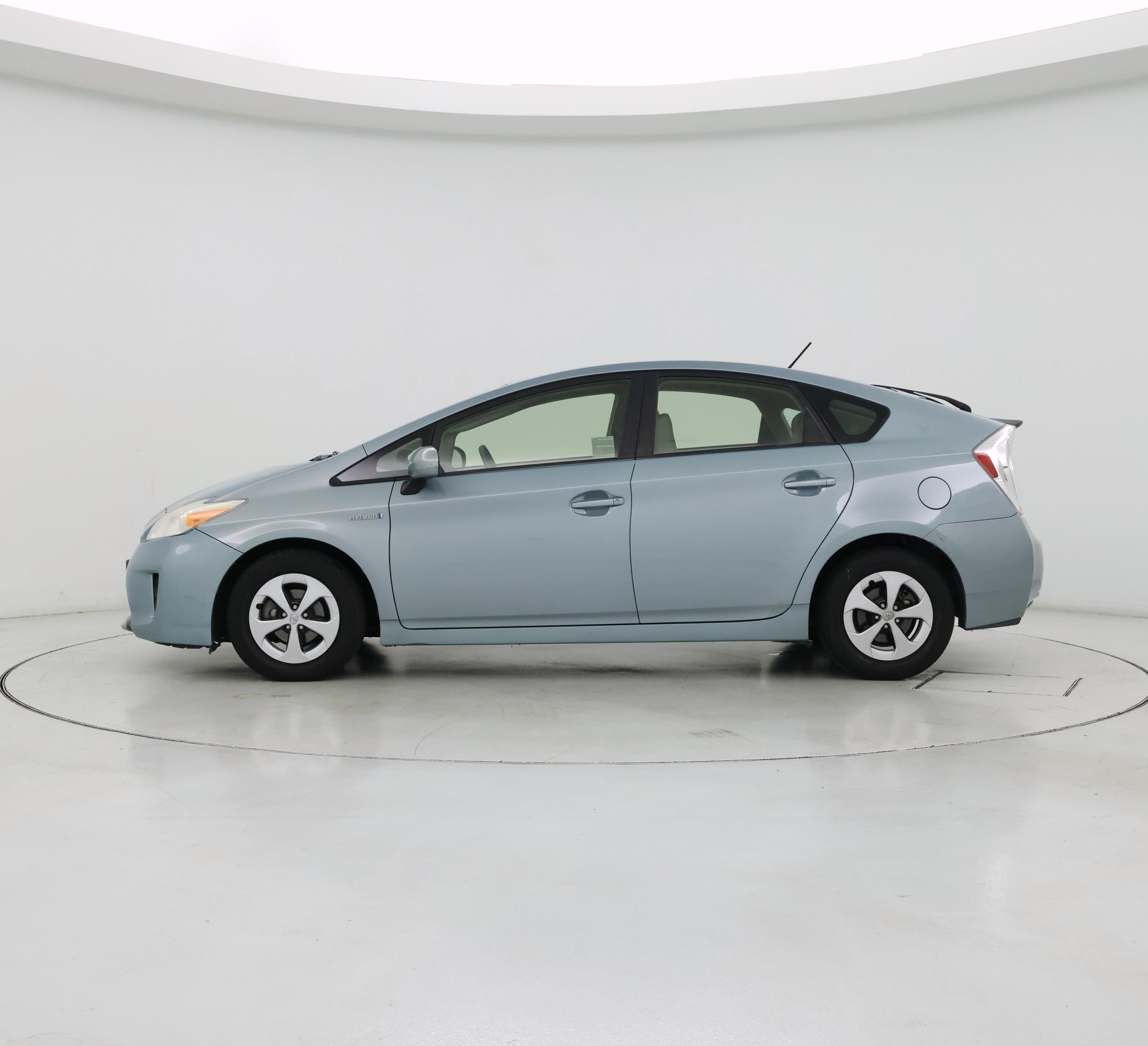 Thumbnail: 2014 Toyota Prius - 3