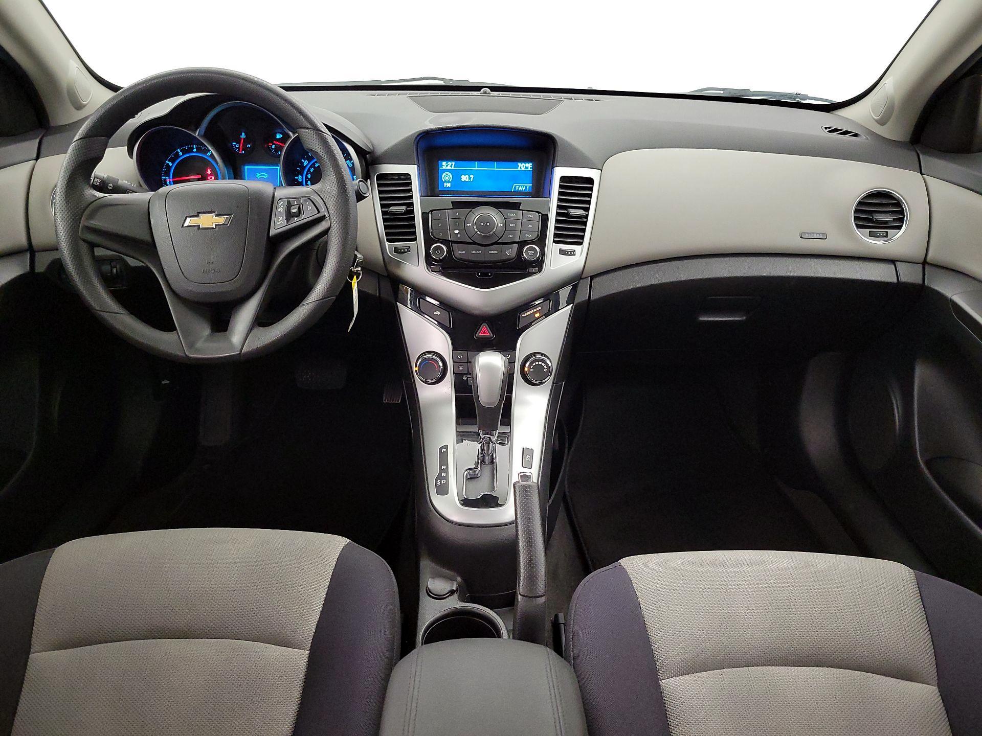 Thumbnail: 2015 Chevrolet Cruze - 9