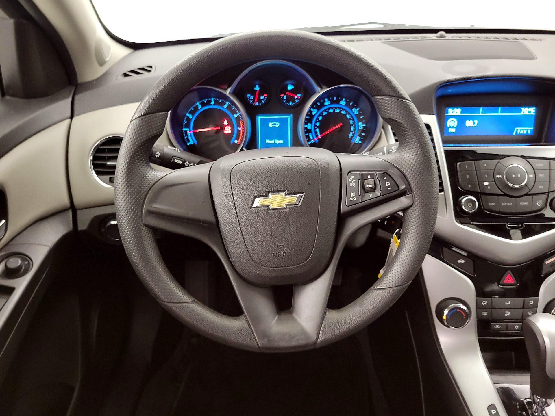 Thumbnail: 2015 Chevrolet Cruze - 10