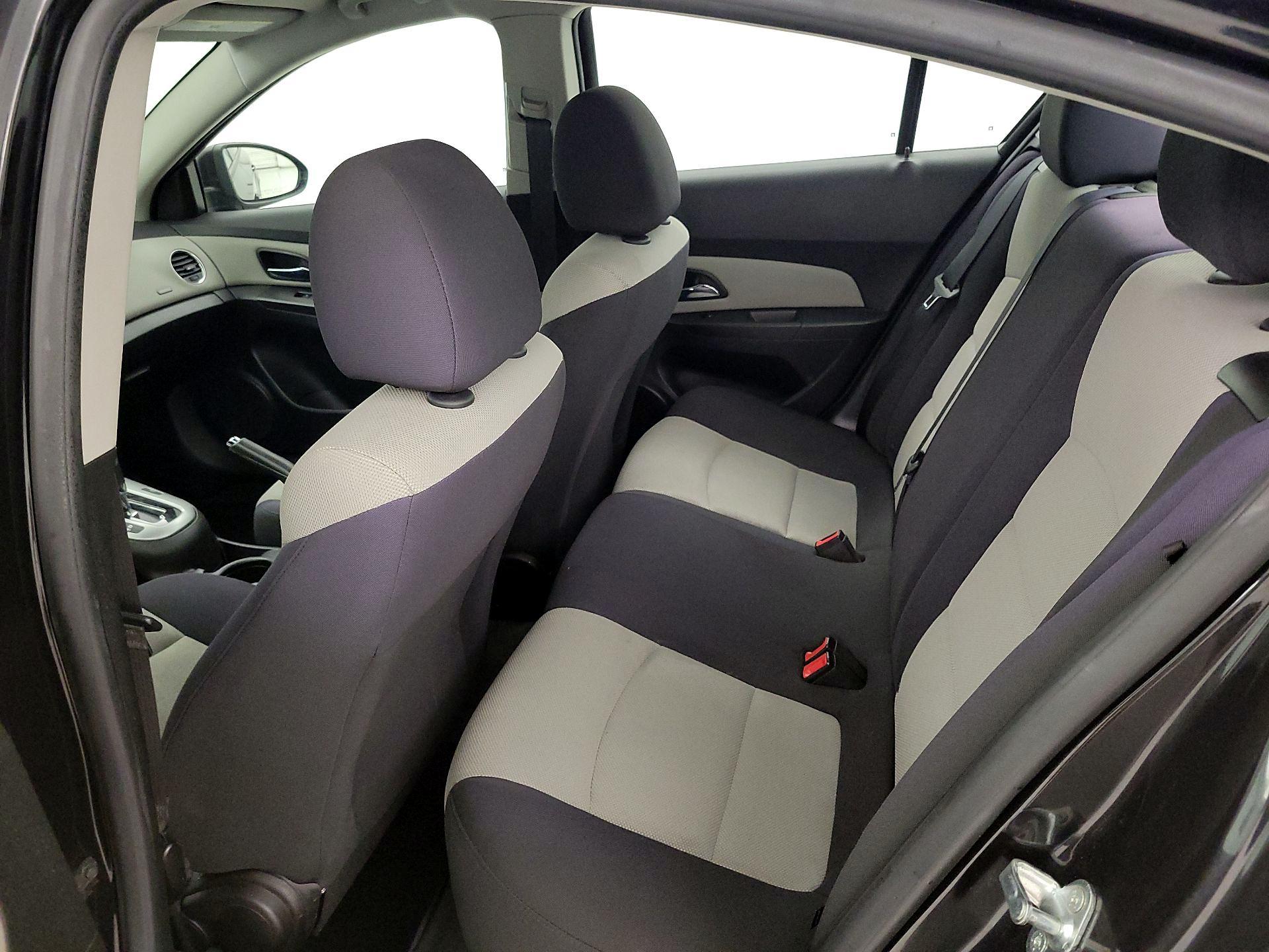 Thumbnail: 2015 Chevrolet Cruze - 18