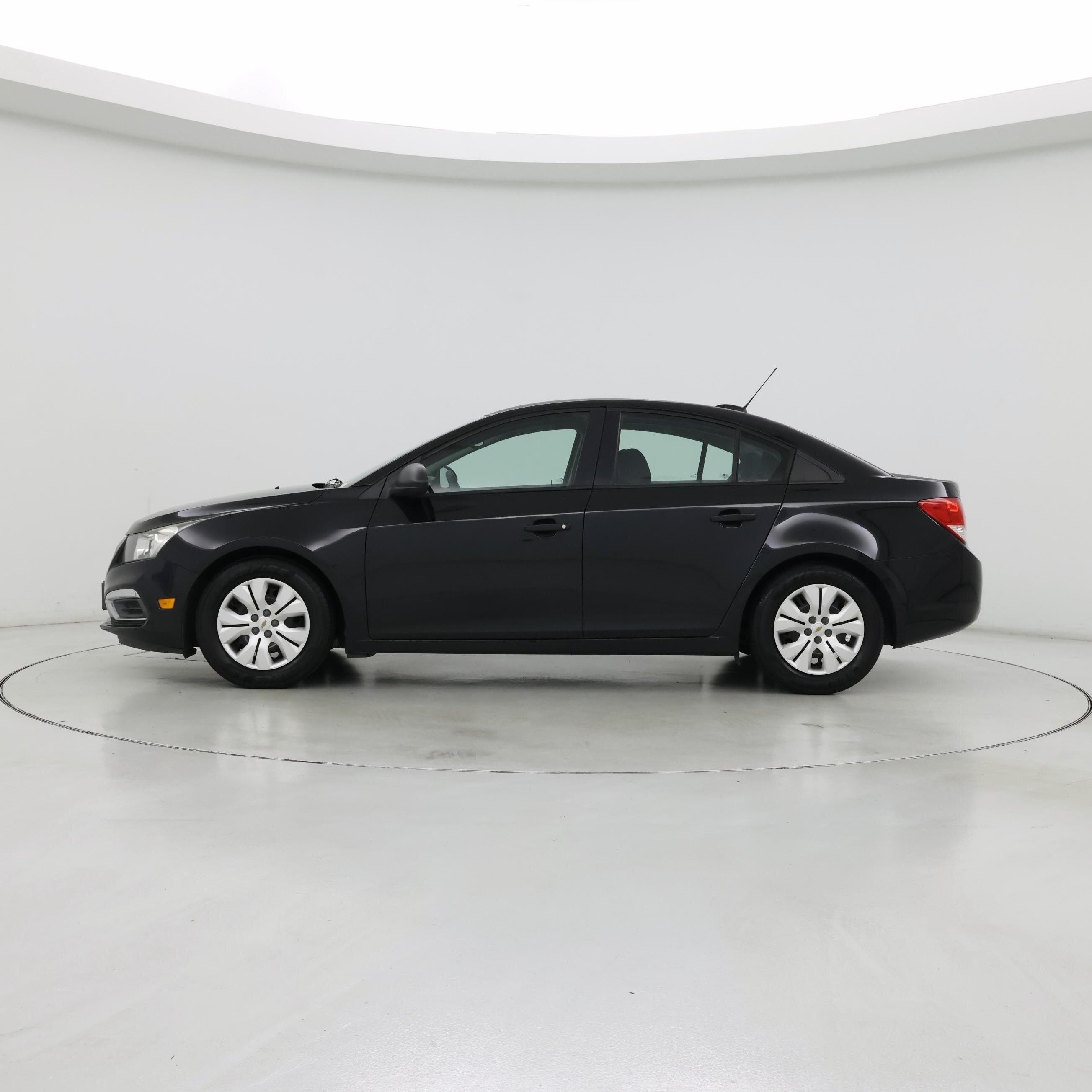 Thumbnail: 2015 Chevrolet Cruze - 3