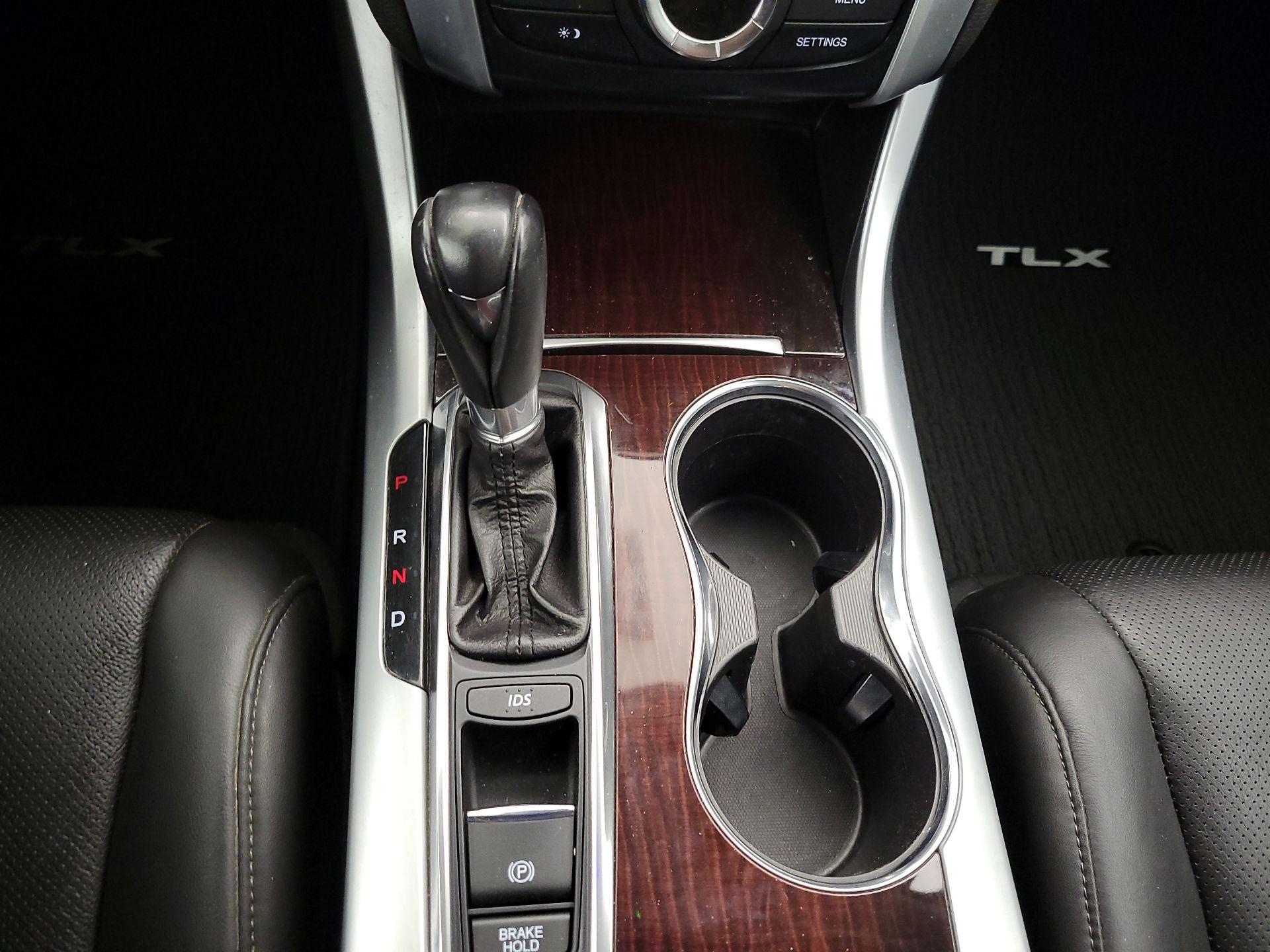 Thumbnail: 2015 Acura TLX - 18