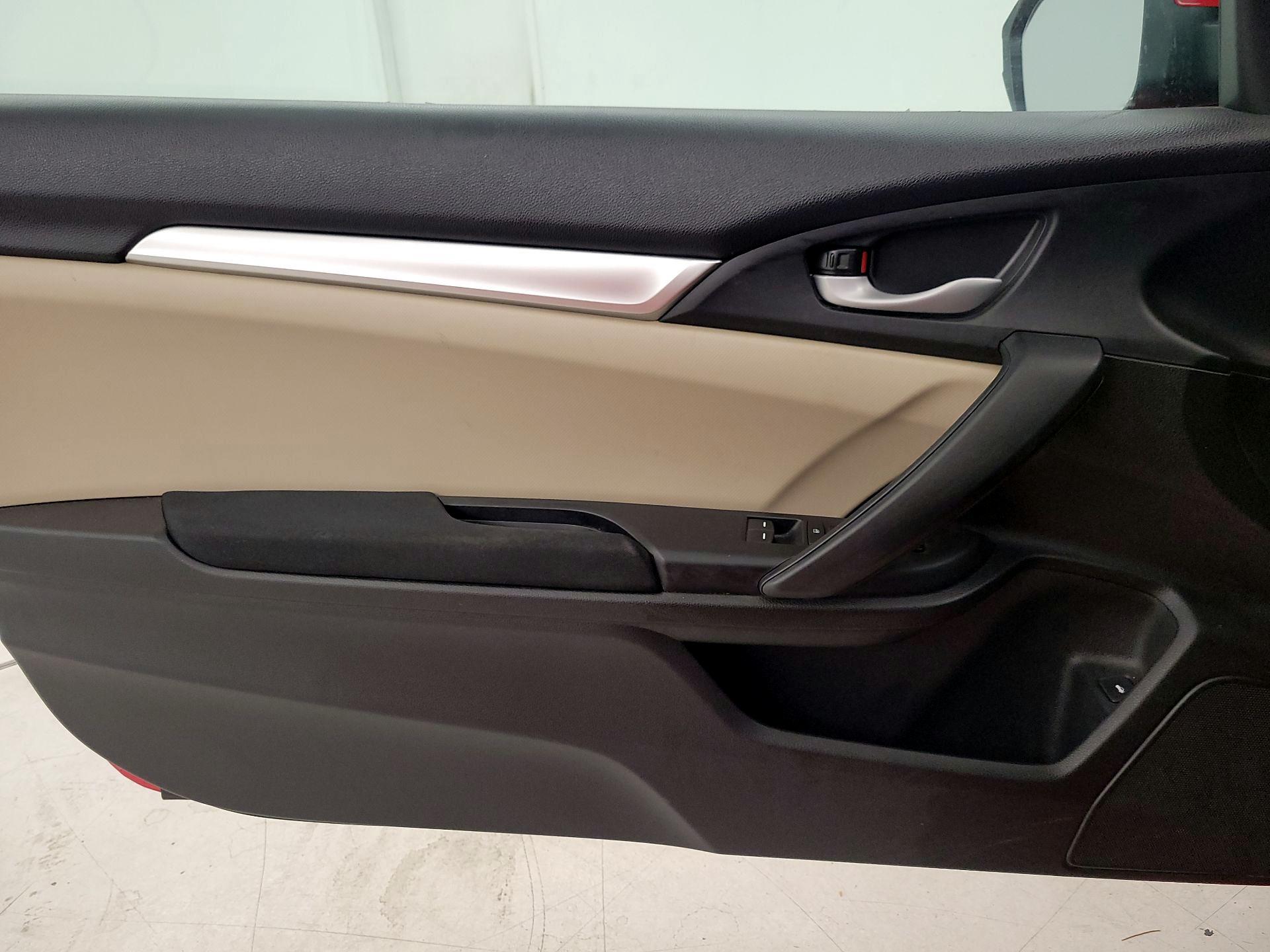 Thumbnail: 2017 Honda Civic - 12