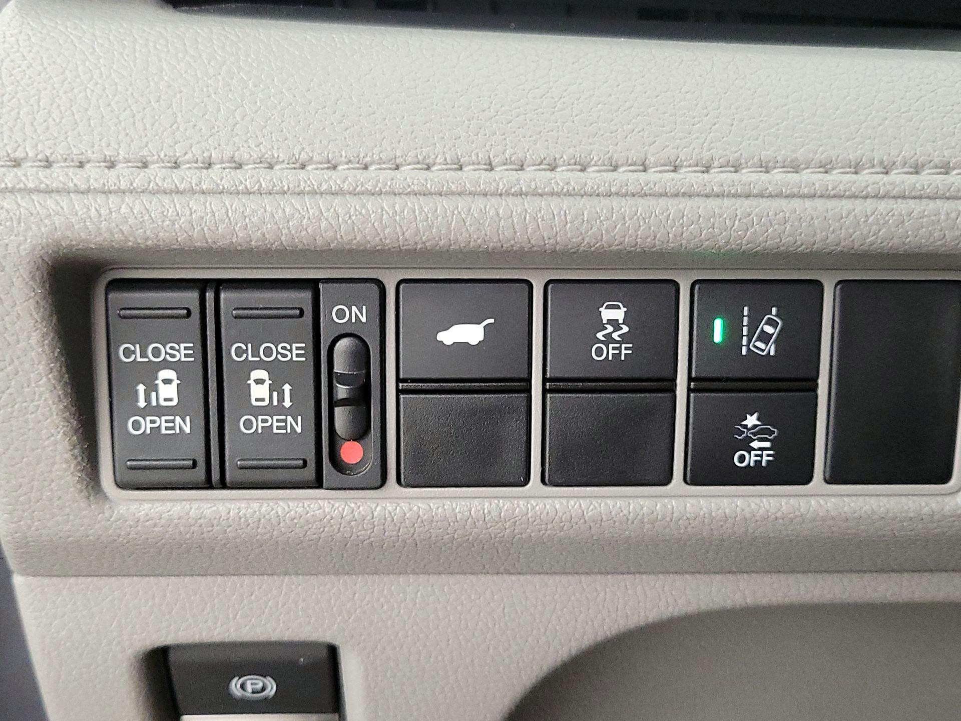 Thumbnail: 2020 Honda Odyssey - 13