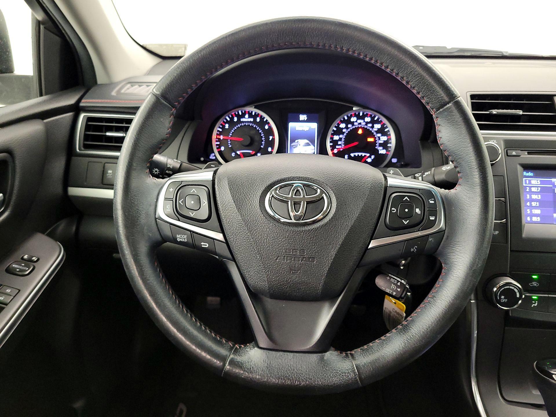 Thumbnail: 2017 Toyota Camry - 10