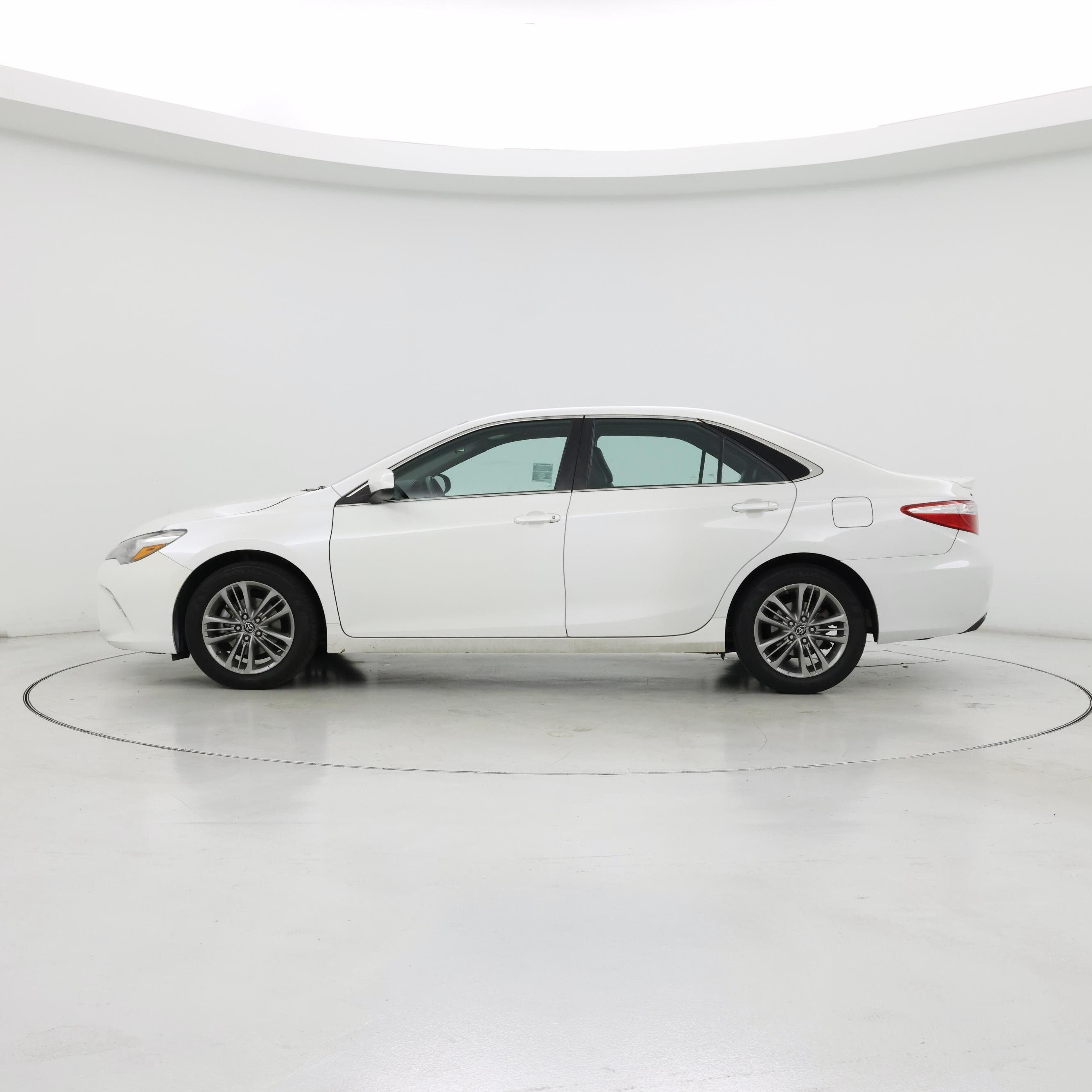 Thumbnail: 2017 Toyota Camry - 3