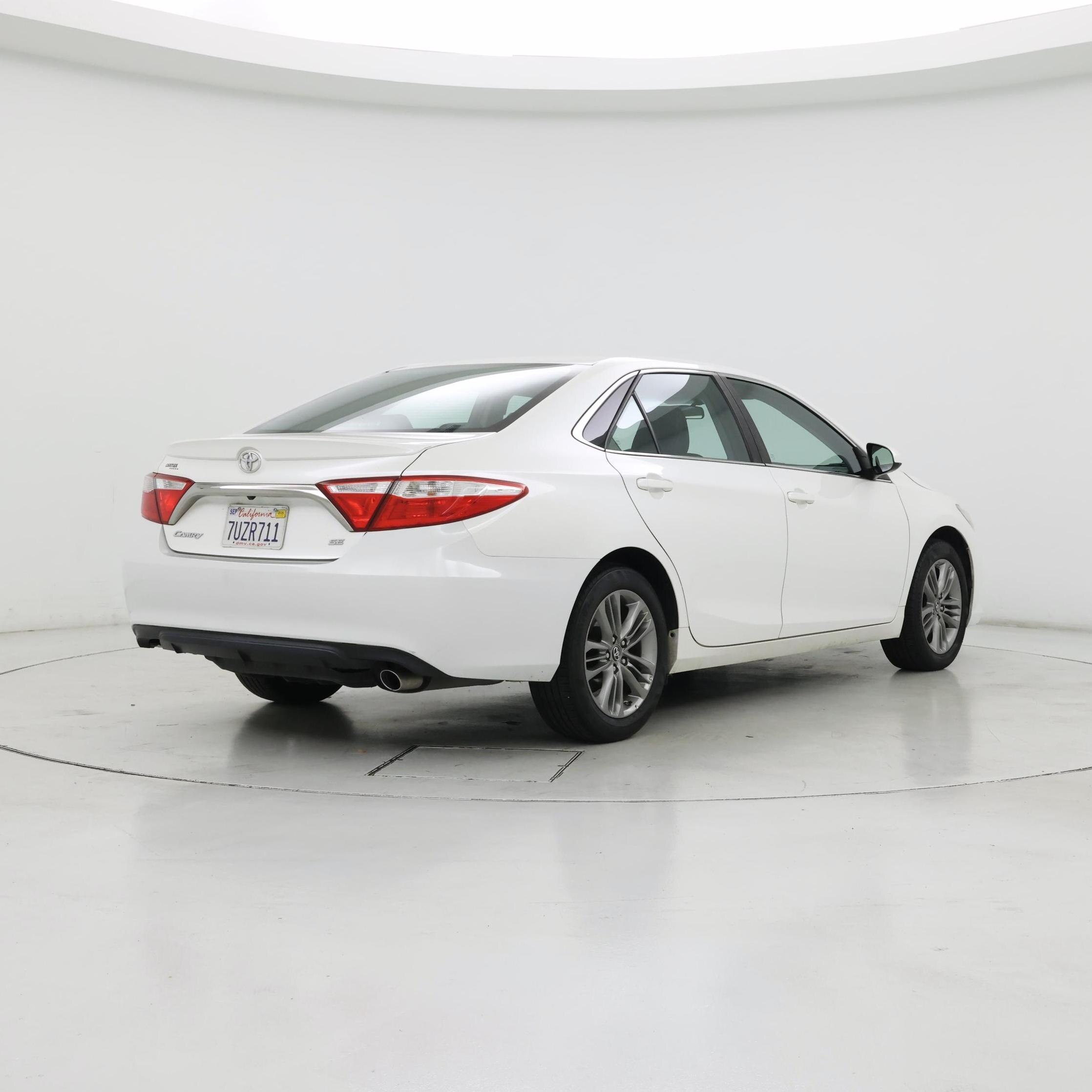 Thumbnail: 2017 Toyota Camry - 8