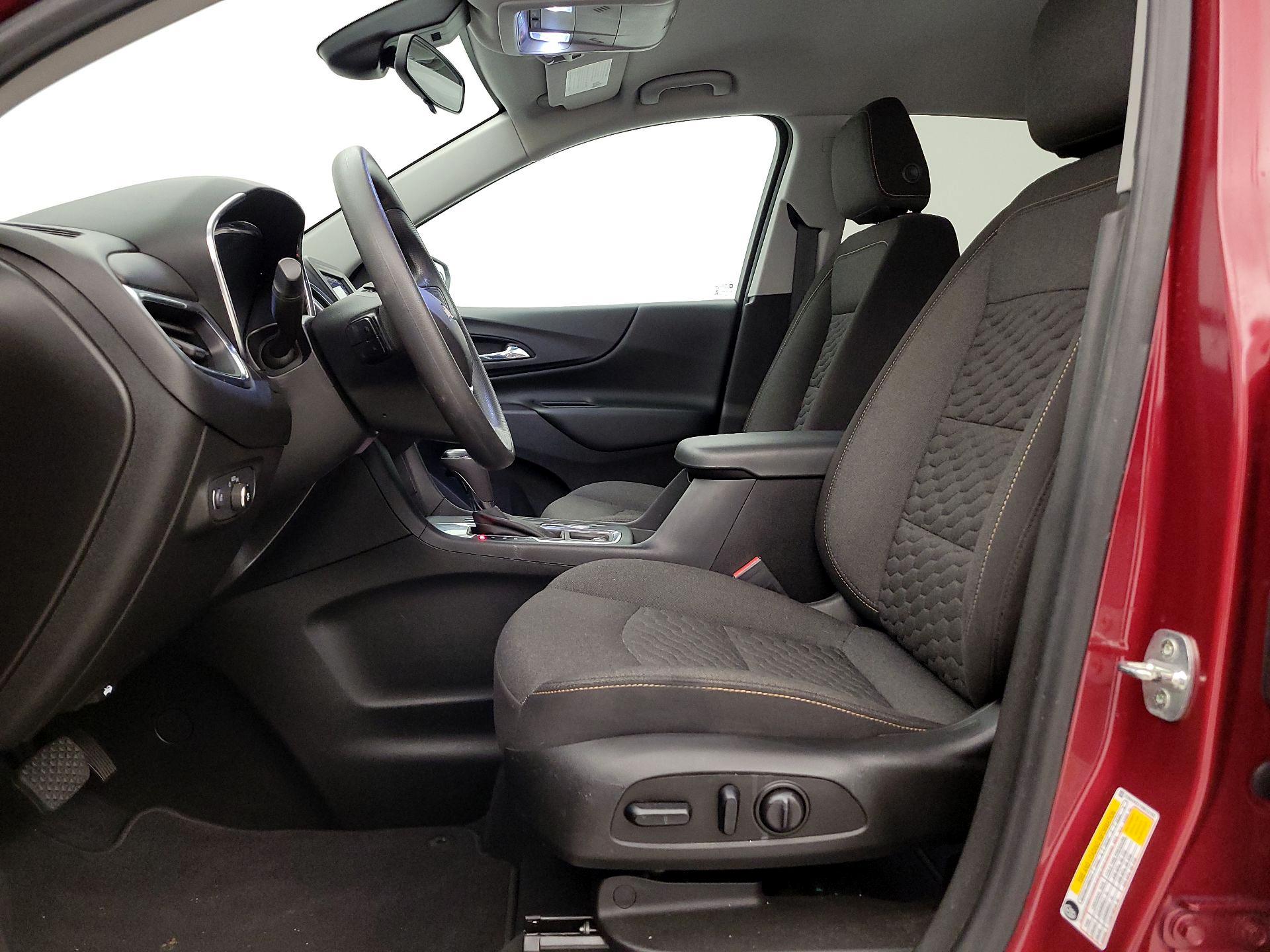 Thumbnail: 2021 Chevrolet Equinox - 11