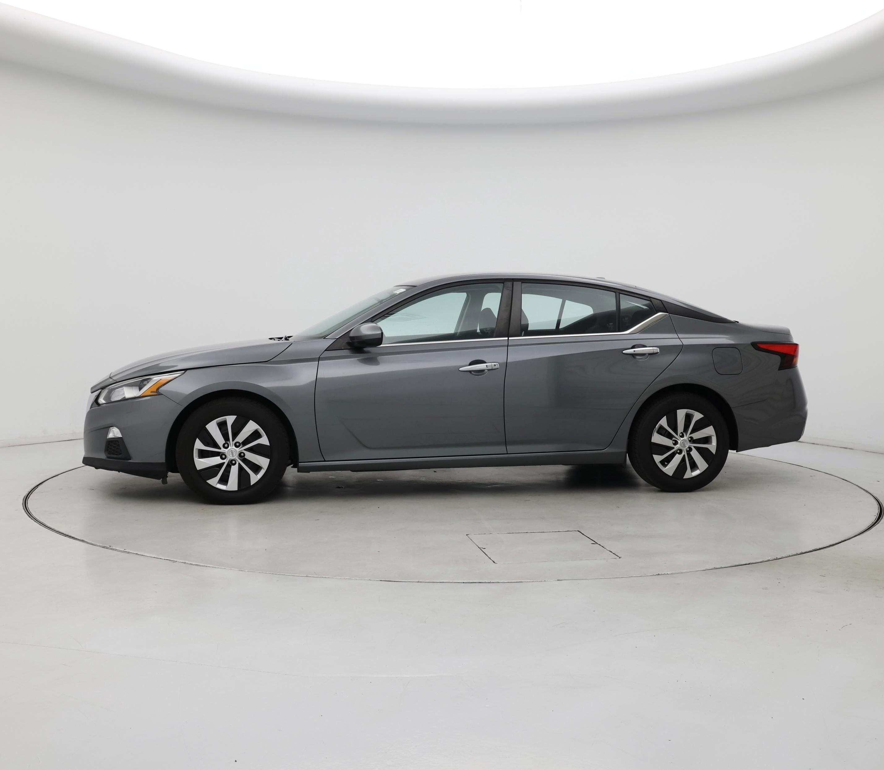 Thumbnail: 2020 Nissan Altima - 3