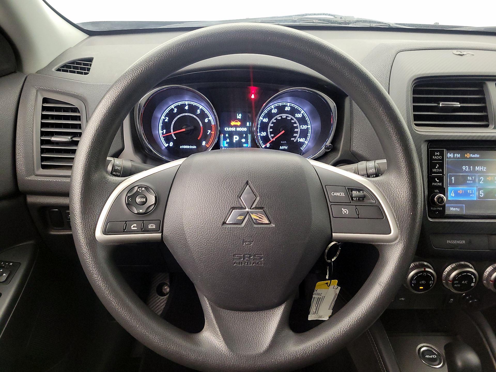Thumbnail: 2023 Mitsubishi Outlander Sport - 10