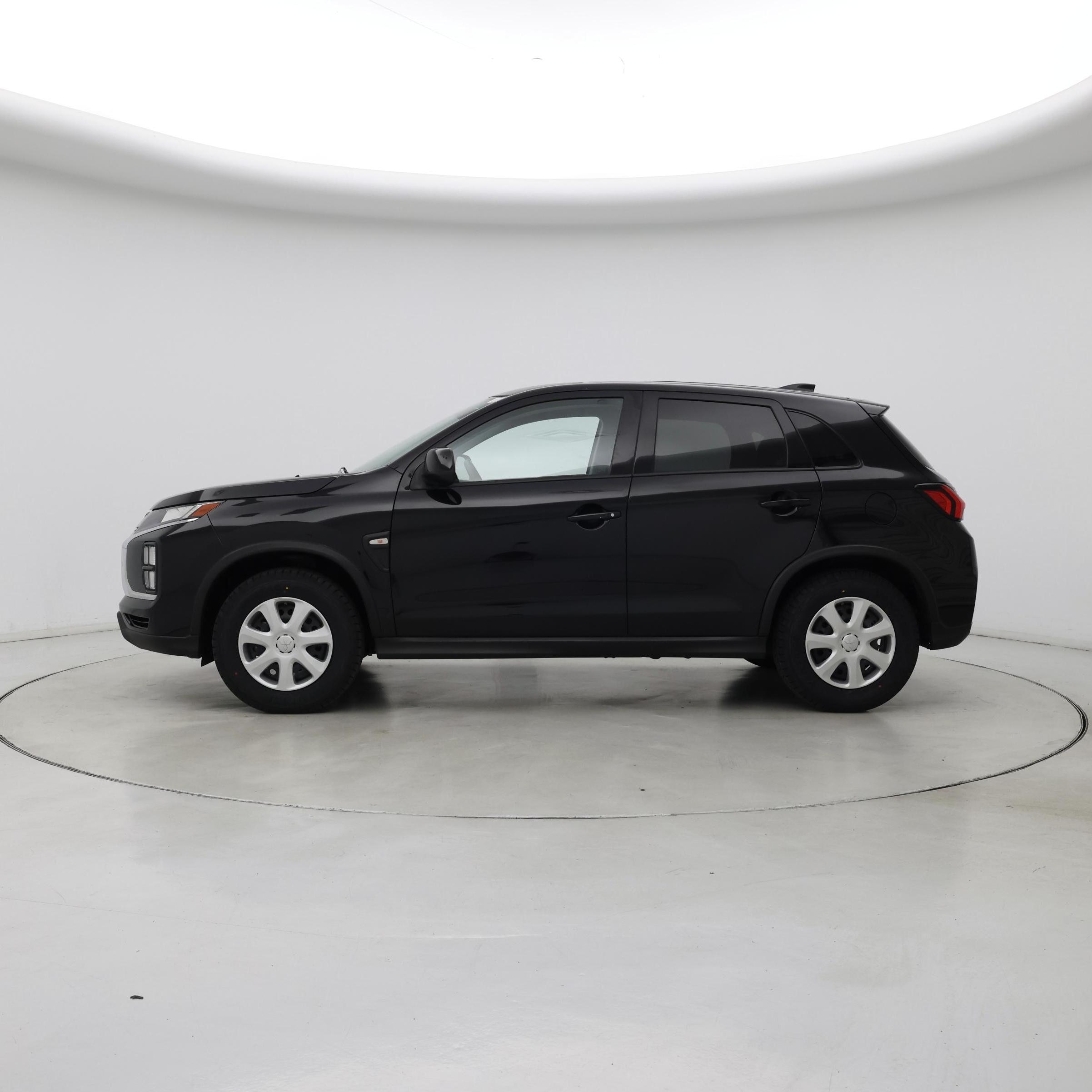 Thumbnail: 2023 Mitsubishi Outlander Sport - 3