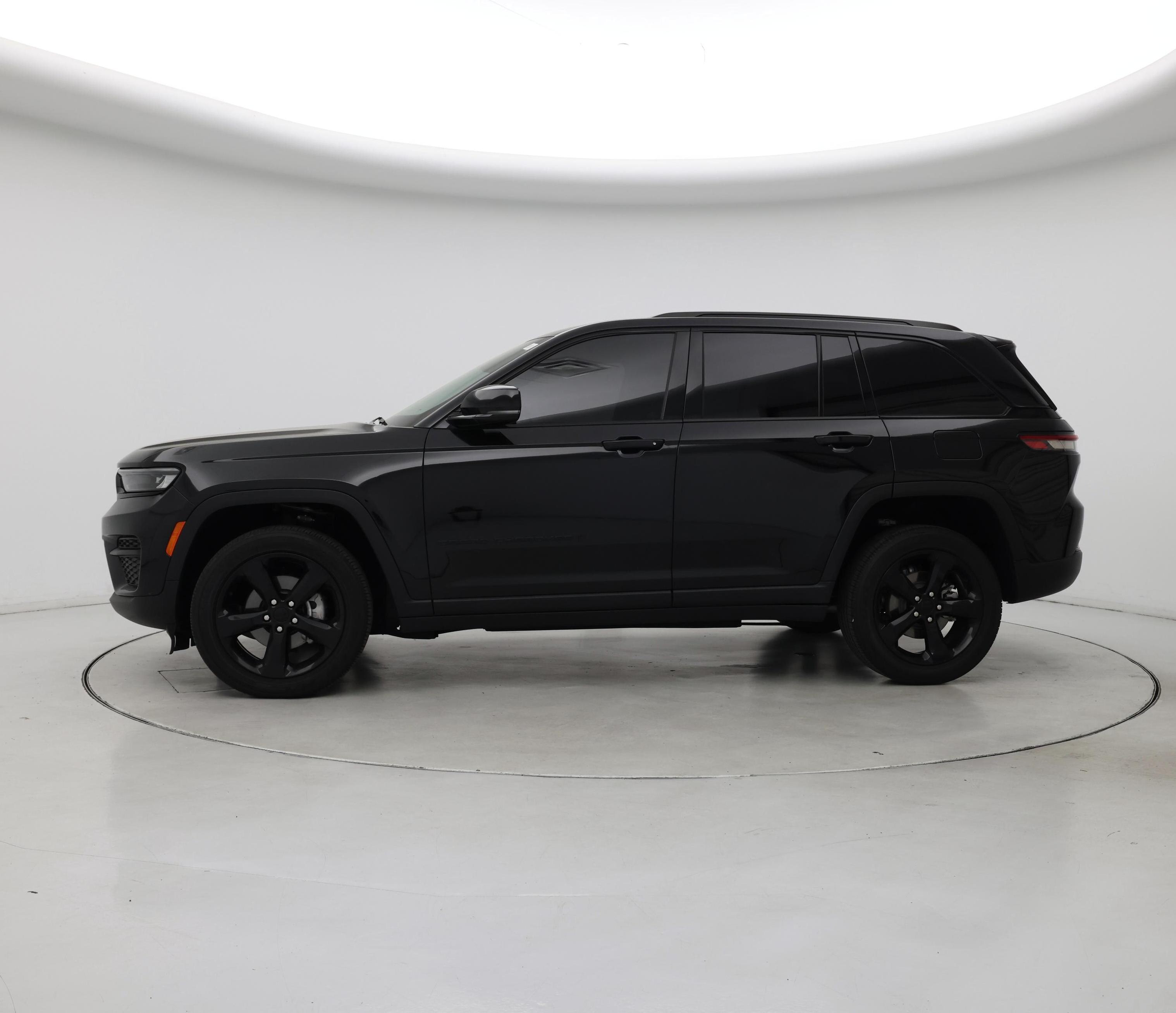 Thumbnail: 2023 Jeep Grand Cherokee - 3