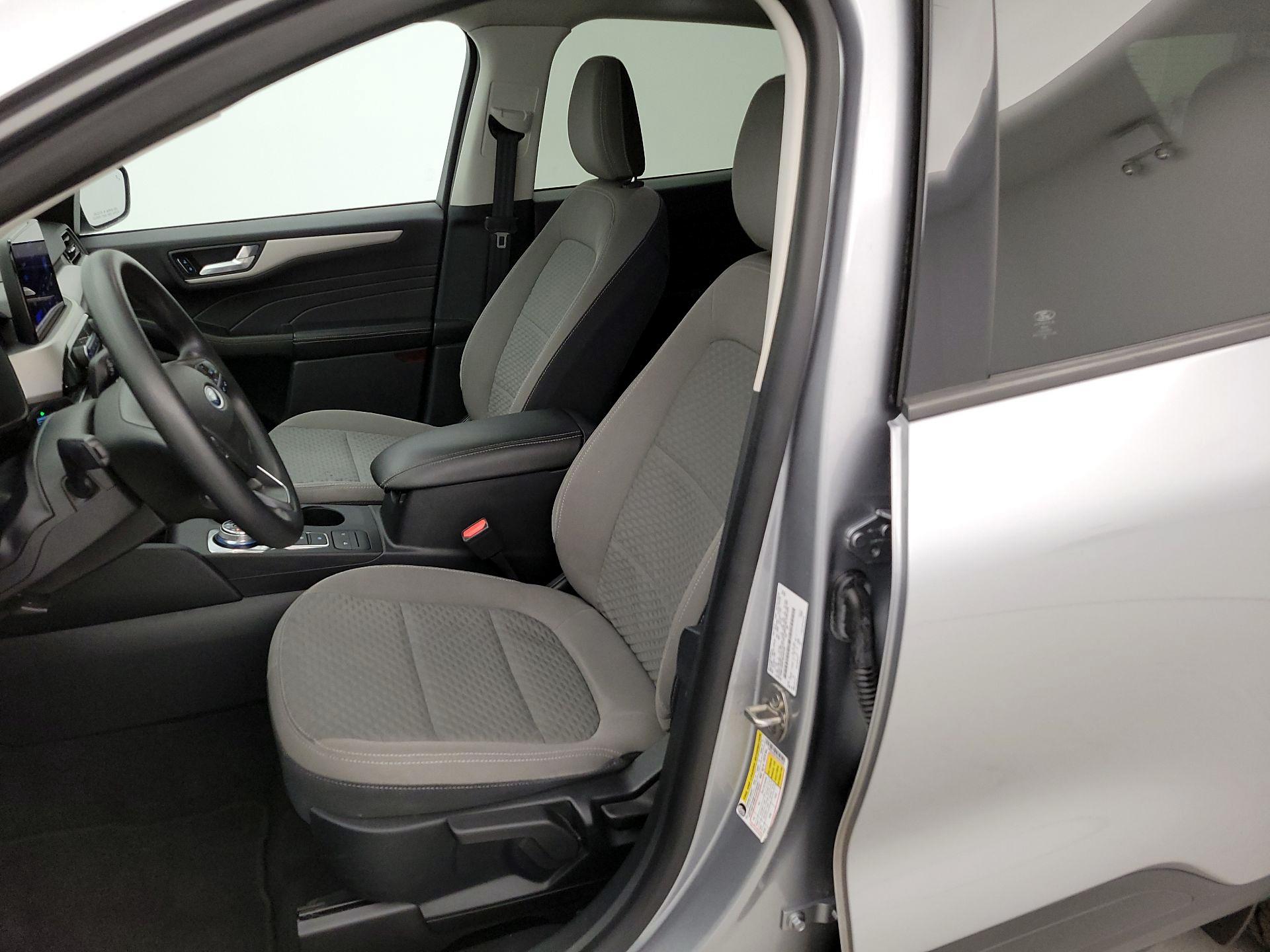 Thumbnail: 2021 Ford Escape - 11