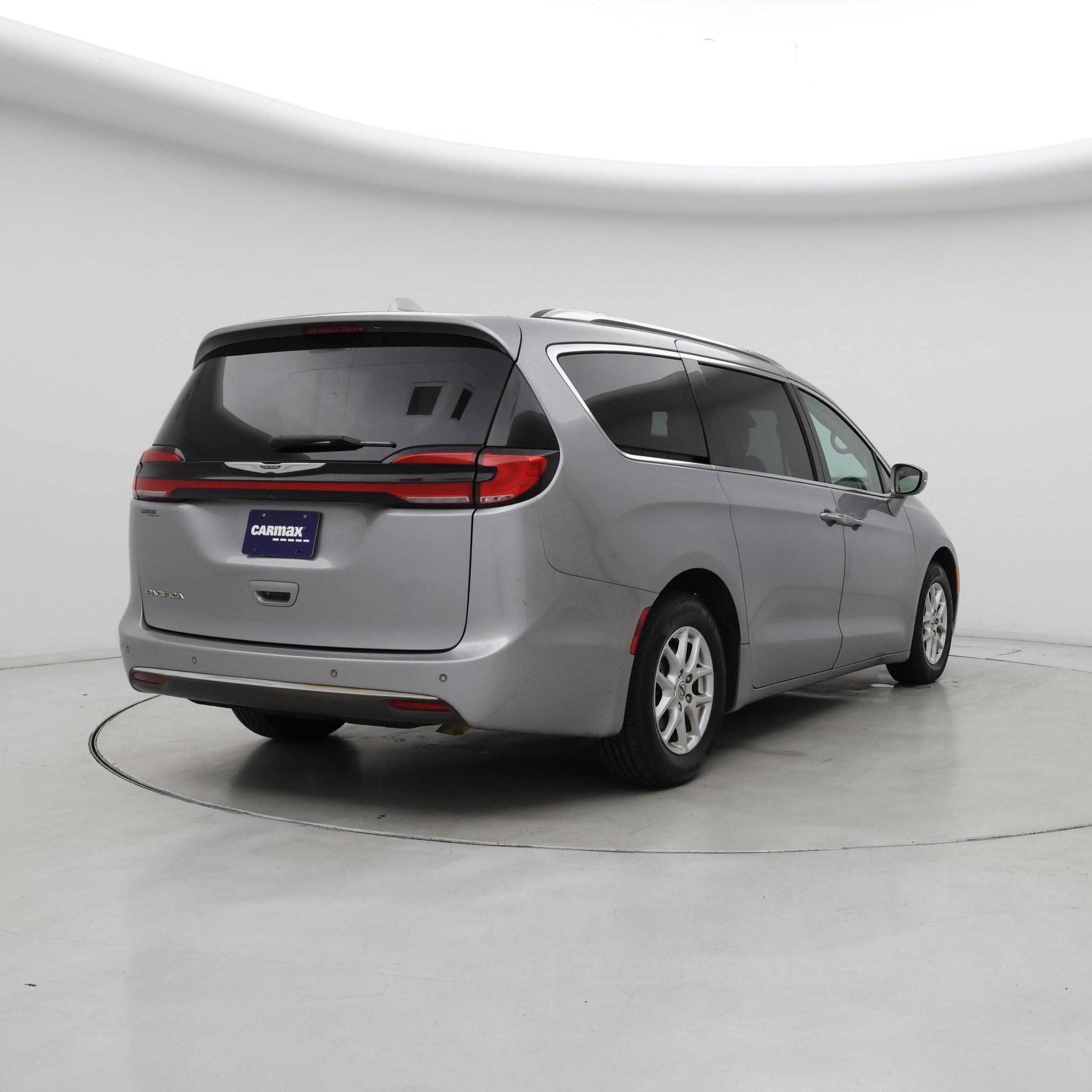 Thumbnail: 2021 Chrysler Pacifica - 8