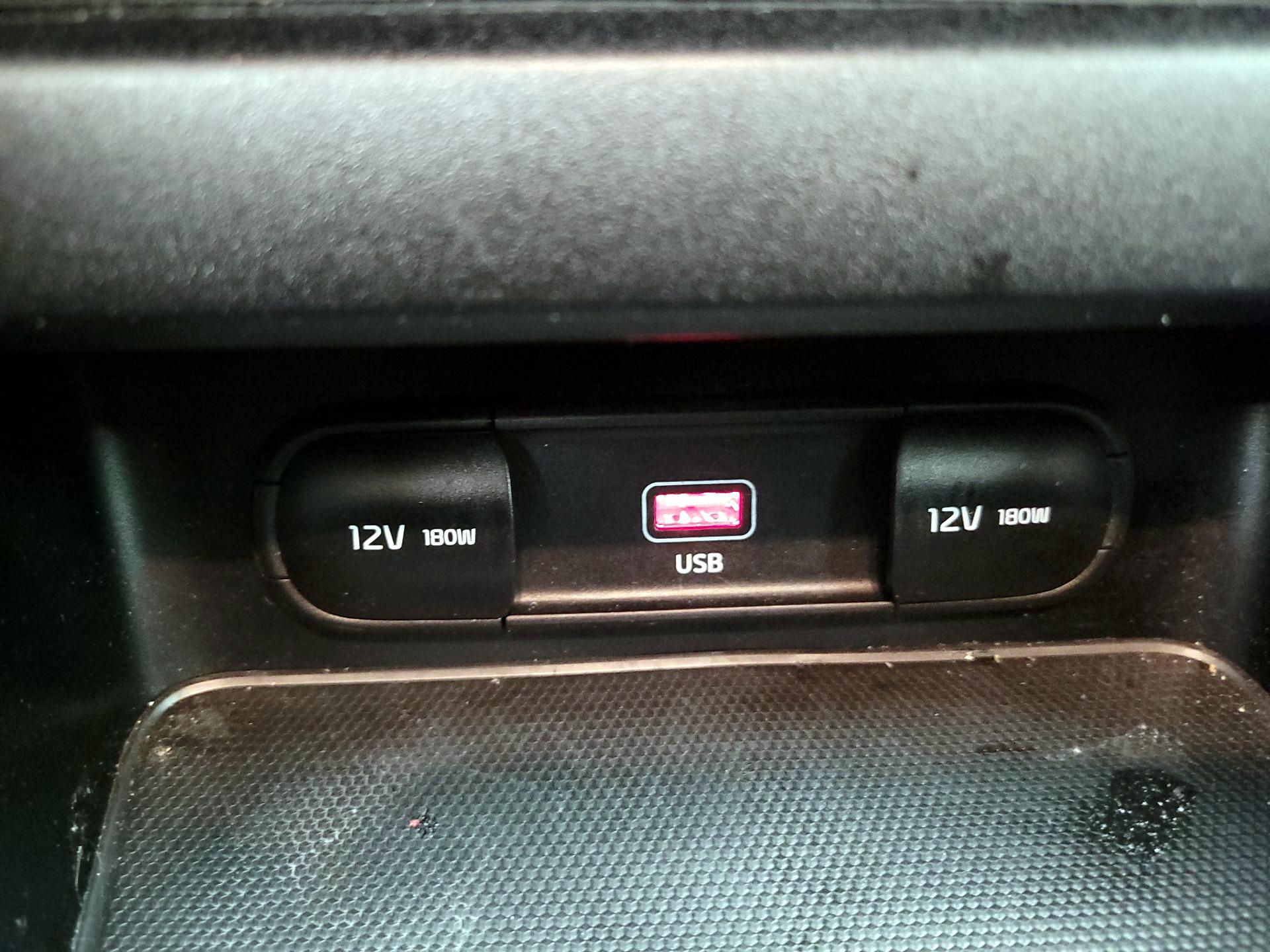 Thumbnail: 2023 Kia Forte - 18