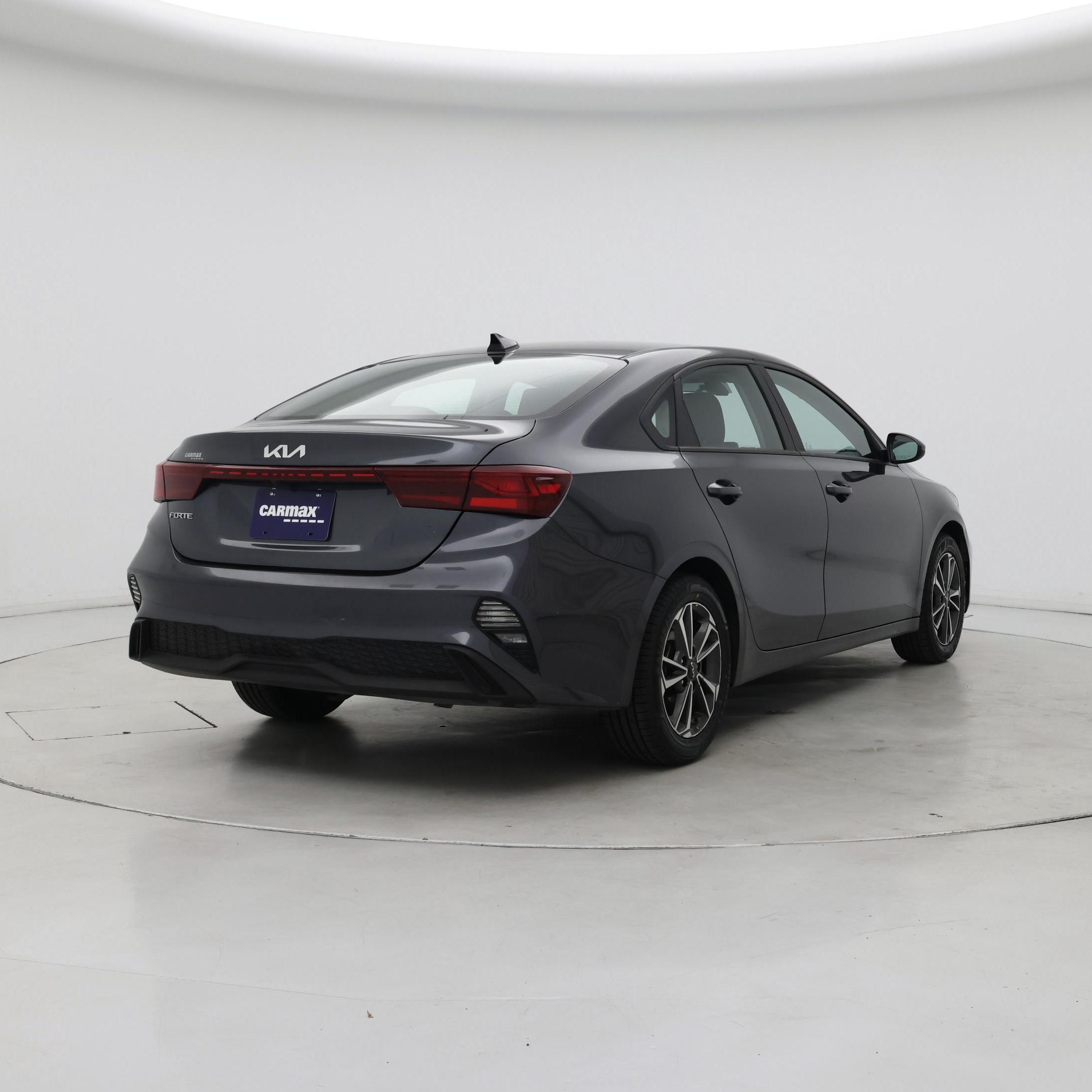 Thumbnail: 2023 Kia Forte - 8