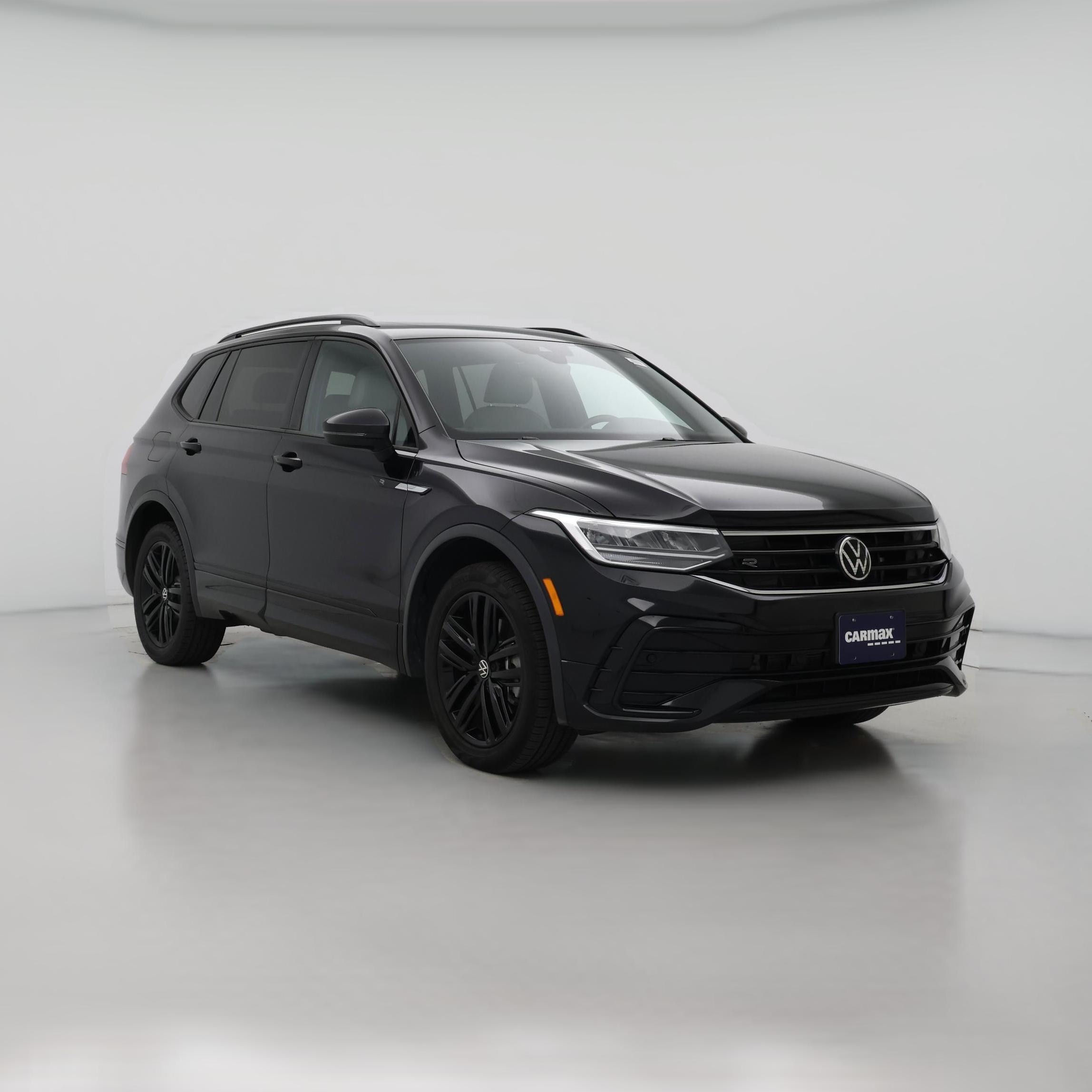 Thumbnail: 2022 Volkswagen Tiguan - 1