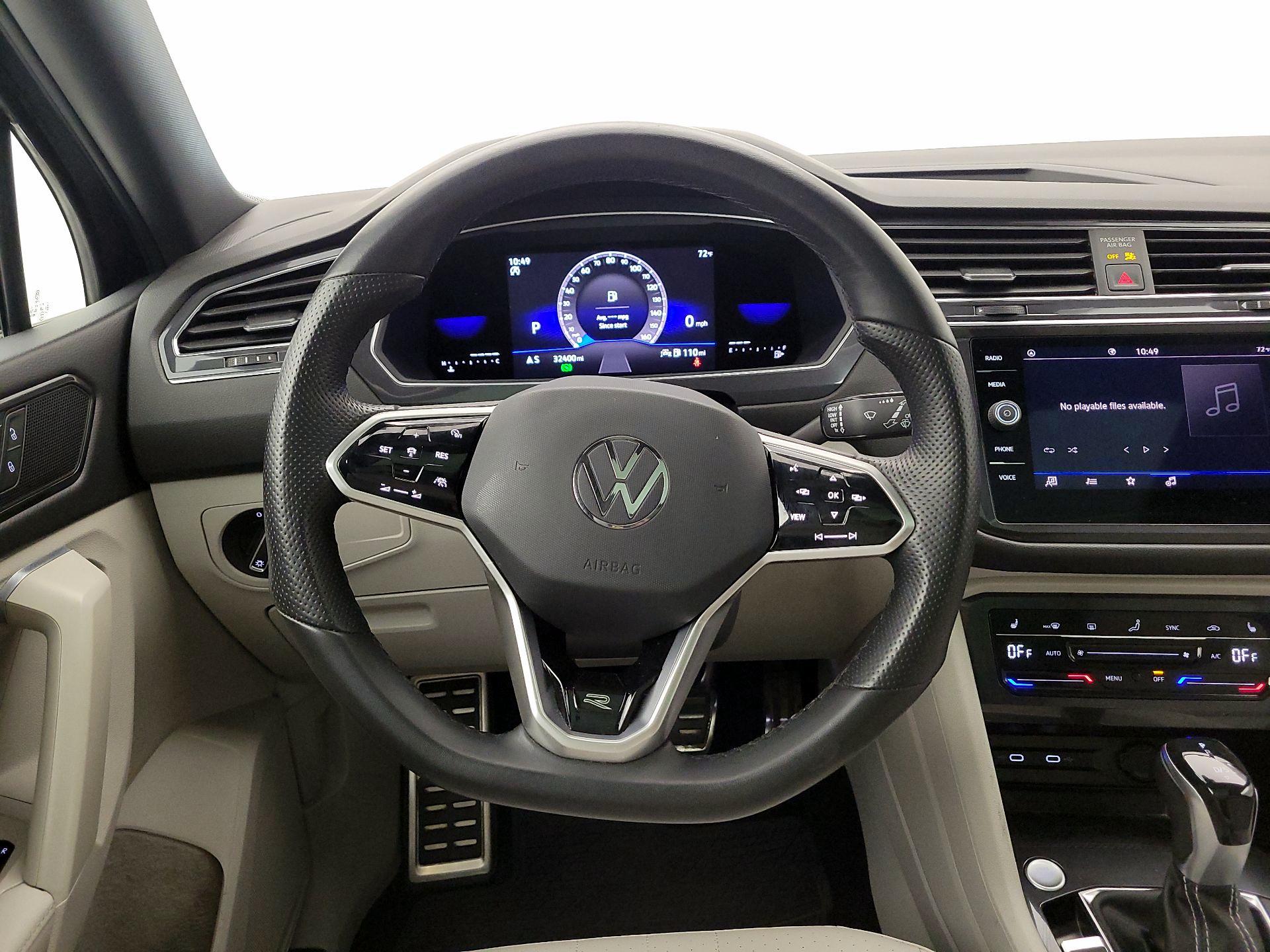 Thumbnail: 2022 Volkswagen Tiguan - 10