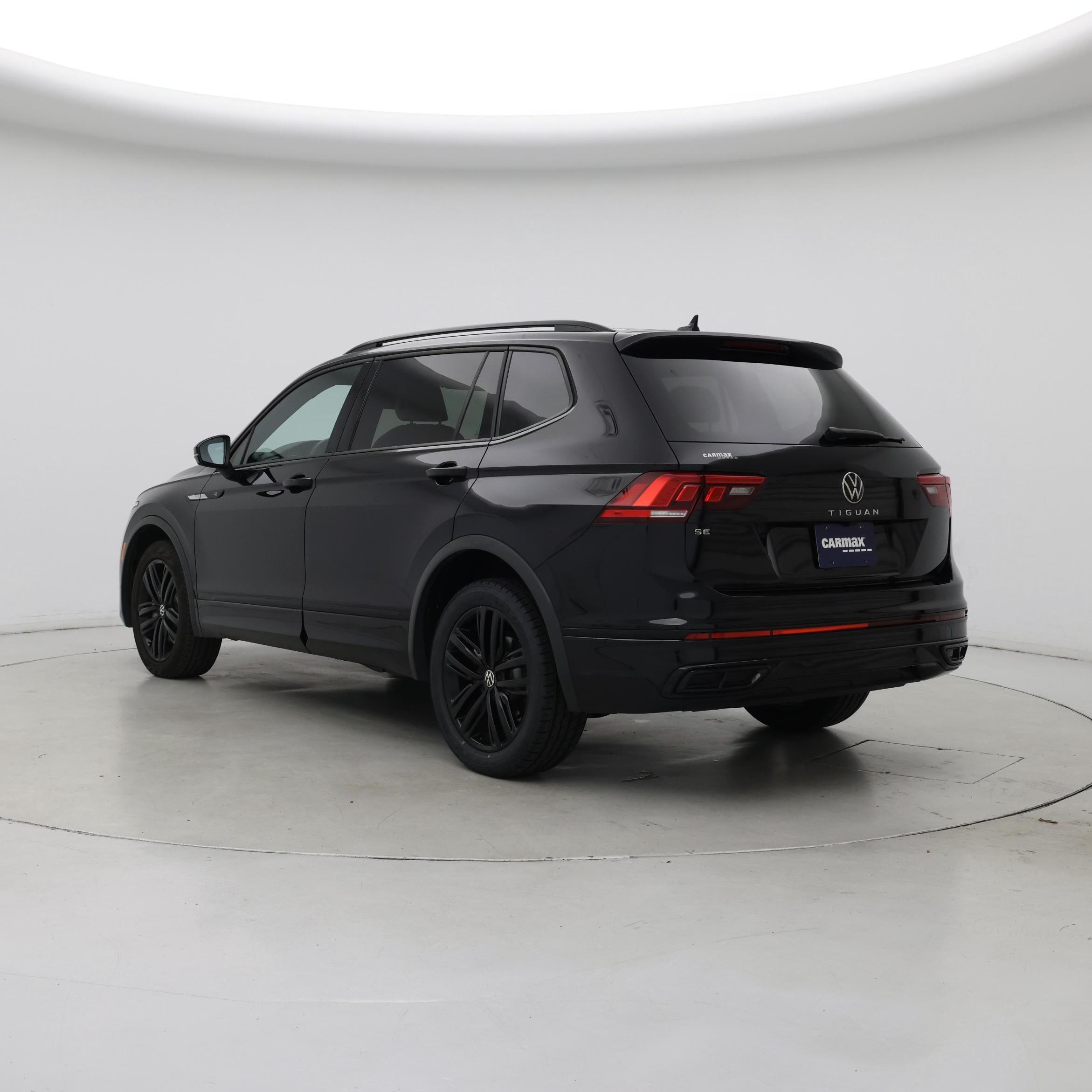 Thumbnail: 2022 Volkswagen Tiguan - 2